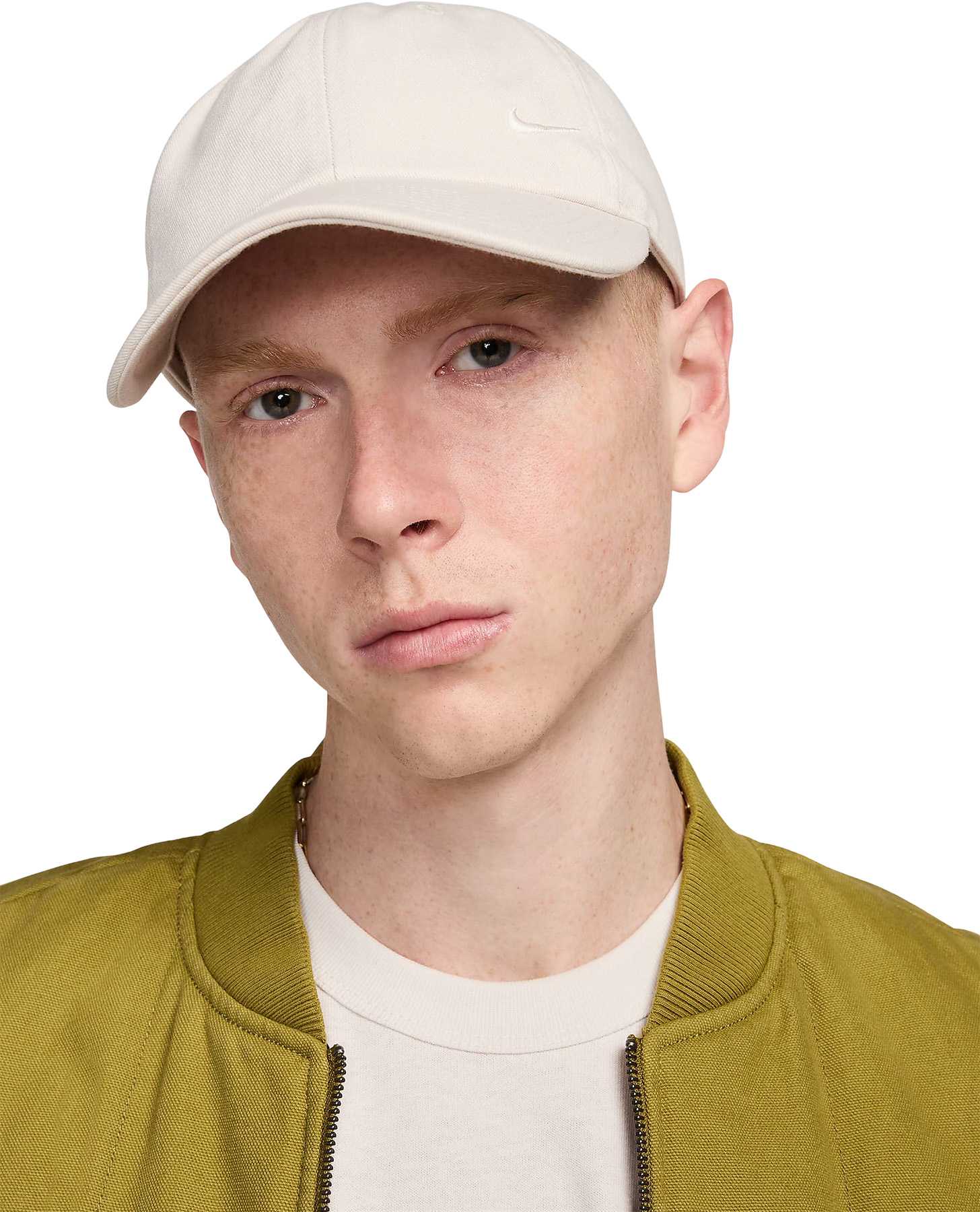 Lt Orewood Brn - Sail