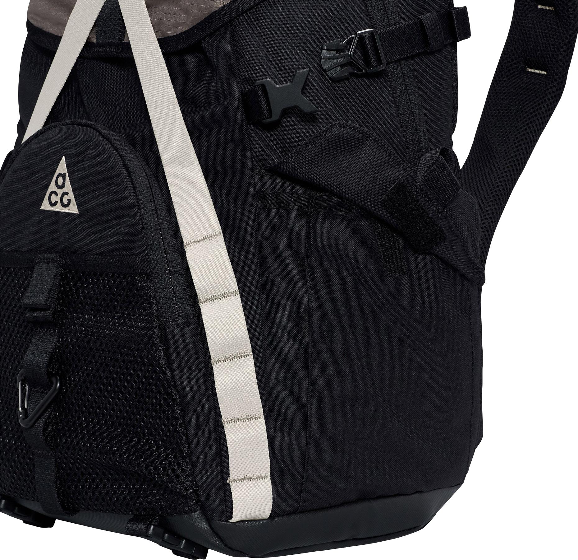 Product gallery image number 2 for product ACG Daymax Backpack 25L