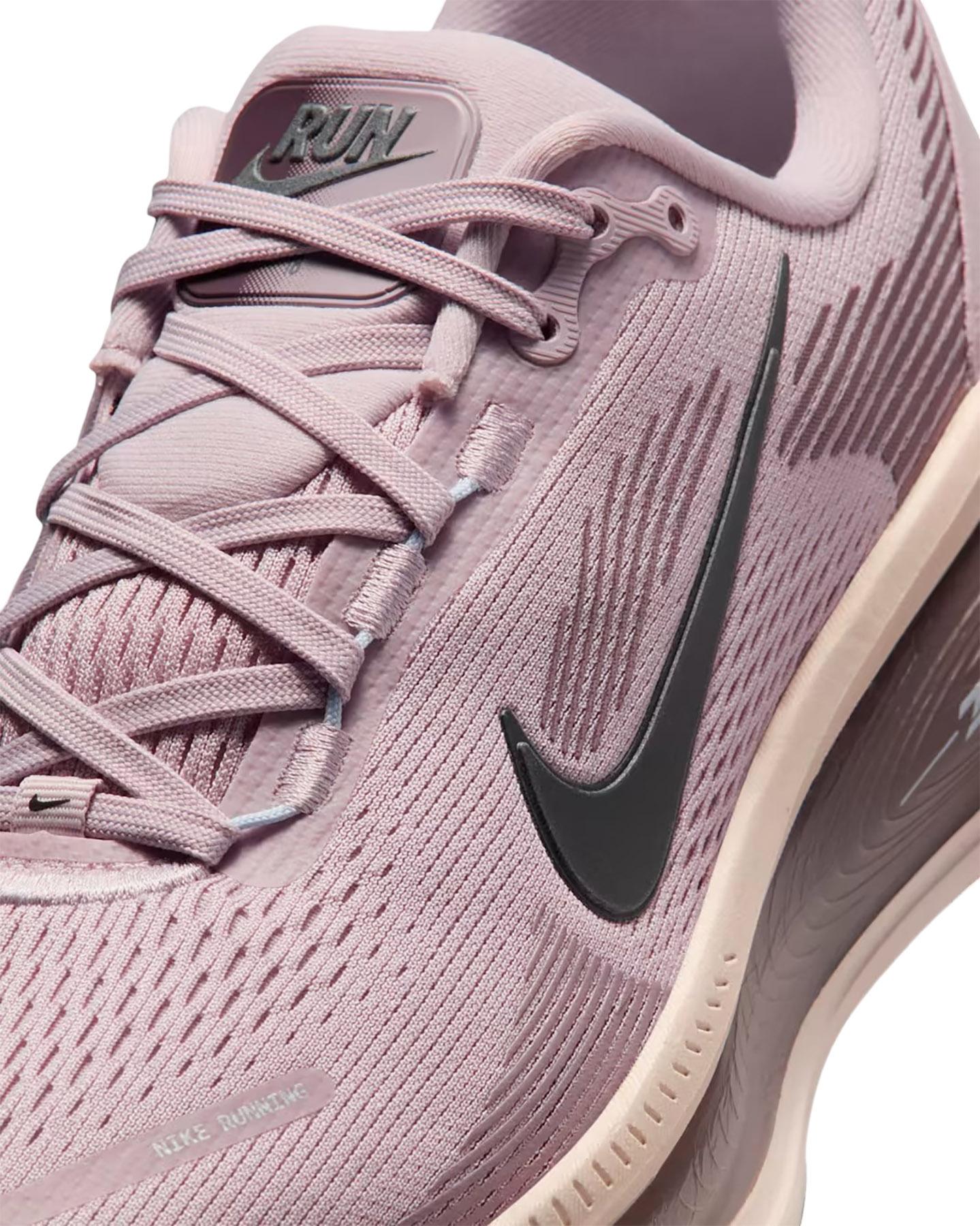 Numéro de l'image de la galerie de produits 3 pour le produit Souliers de course sur route Vomero 18 - Femme