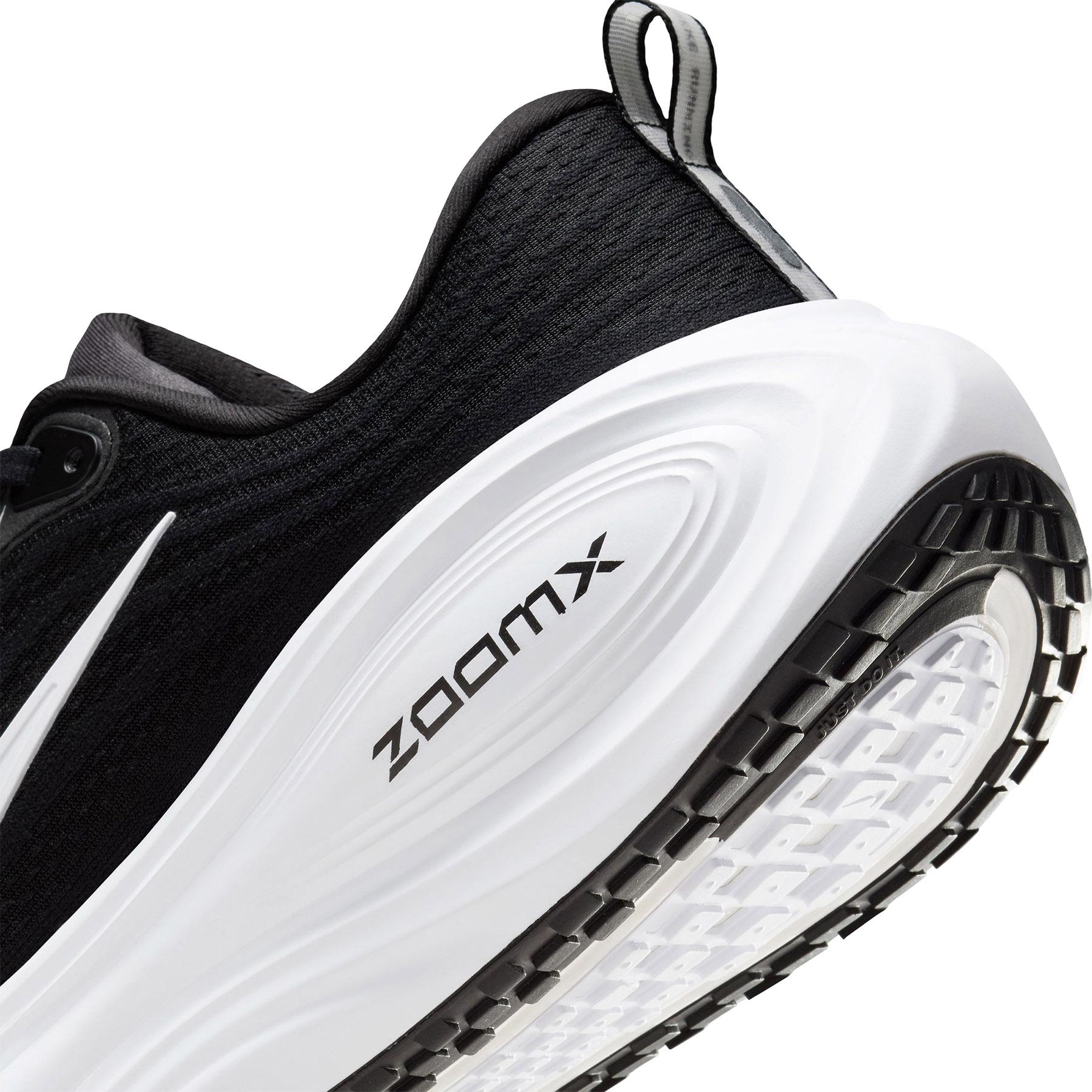 Product gallery image number 7 for product Souliers de course sur route Vomero Plus - Homme