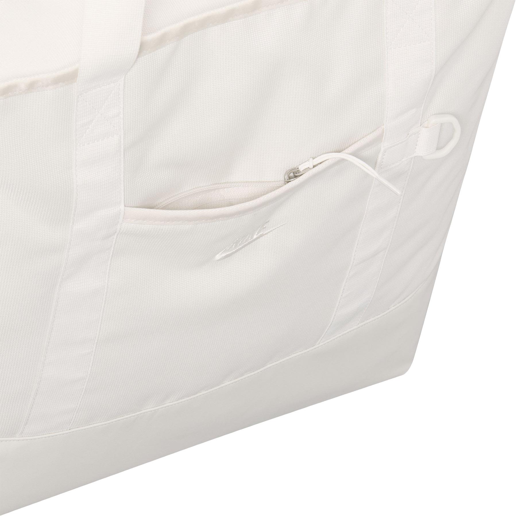 Product gallery image number 7 for product Heritage Eugene Tote Bag 63L