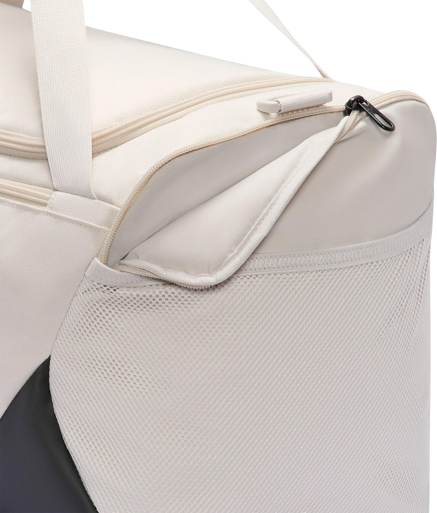 Product gallery image number 4 for product Brasilia Training Duffel Bag 40L - Small