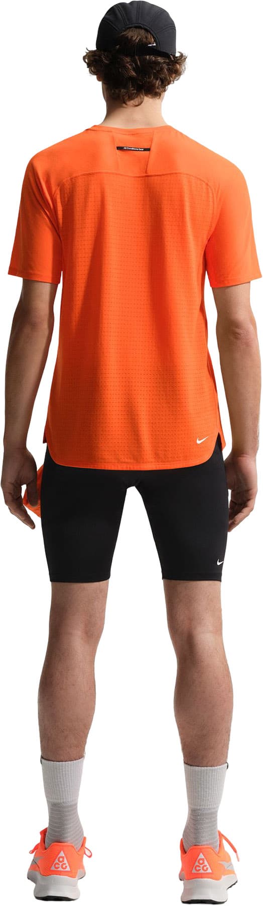 Product gallery image number 2 for product T-shirt de course sur sentier à manches courtes ACG Solar Chase Dri-FIT ADV - Homme