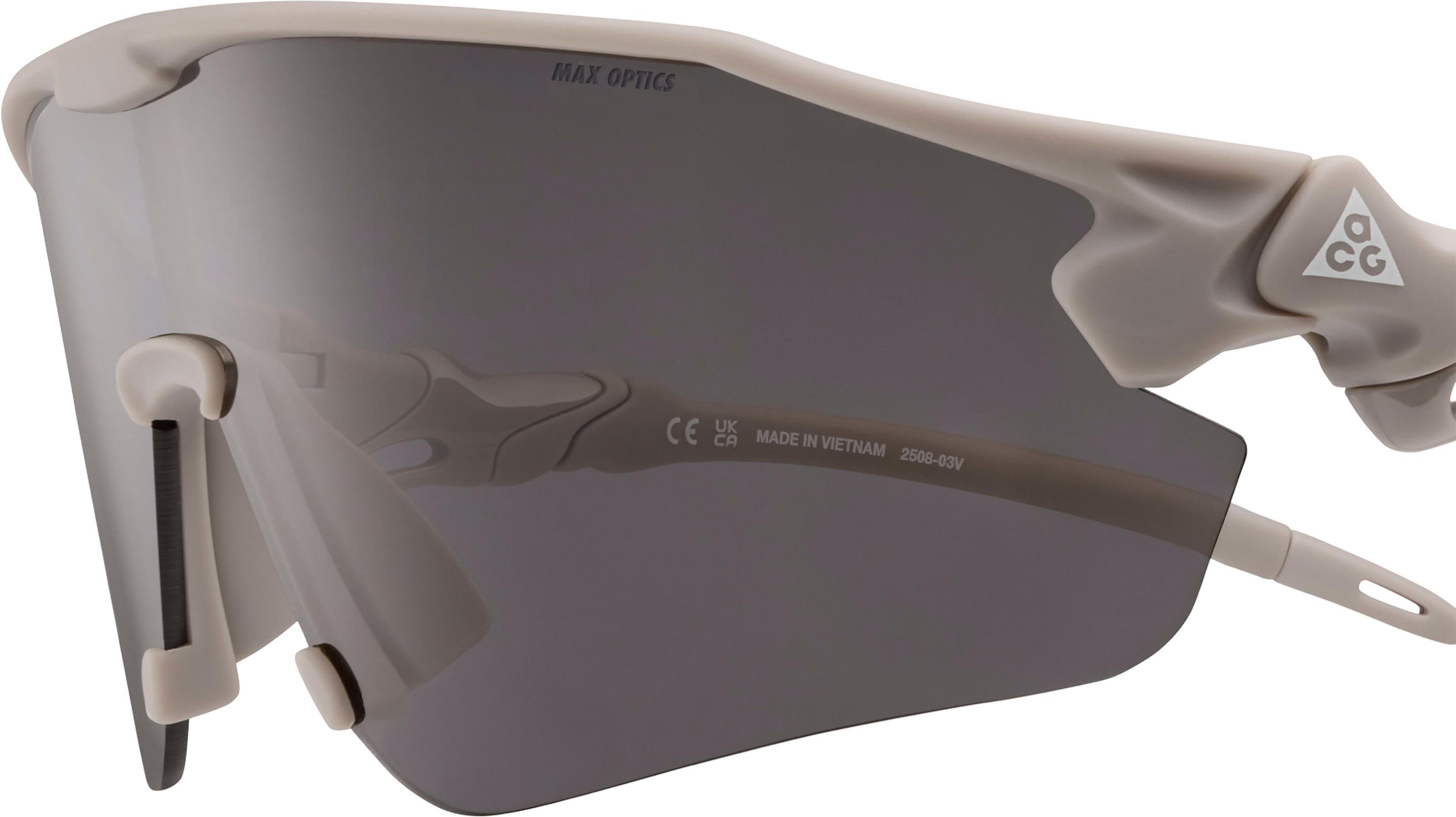 Product gallery image number 4 for product Lunettes de soleil ACG Vista Peak - Homme 