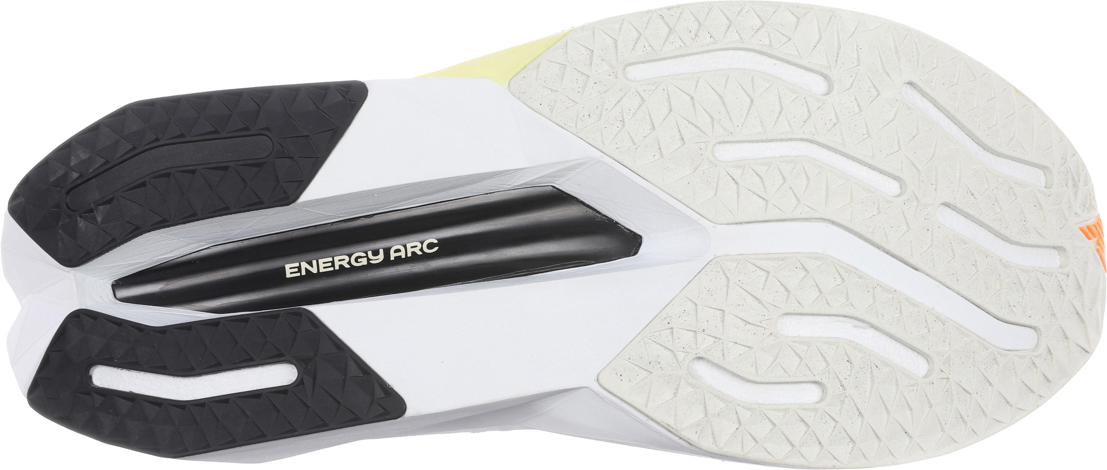 Numéro de l'image de la galerie de produits 2 pour le produit Souliers de course FuelCell SuperComp Trainer v3 - Homme