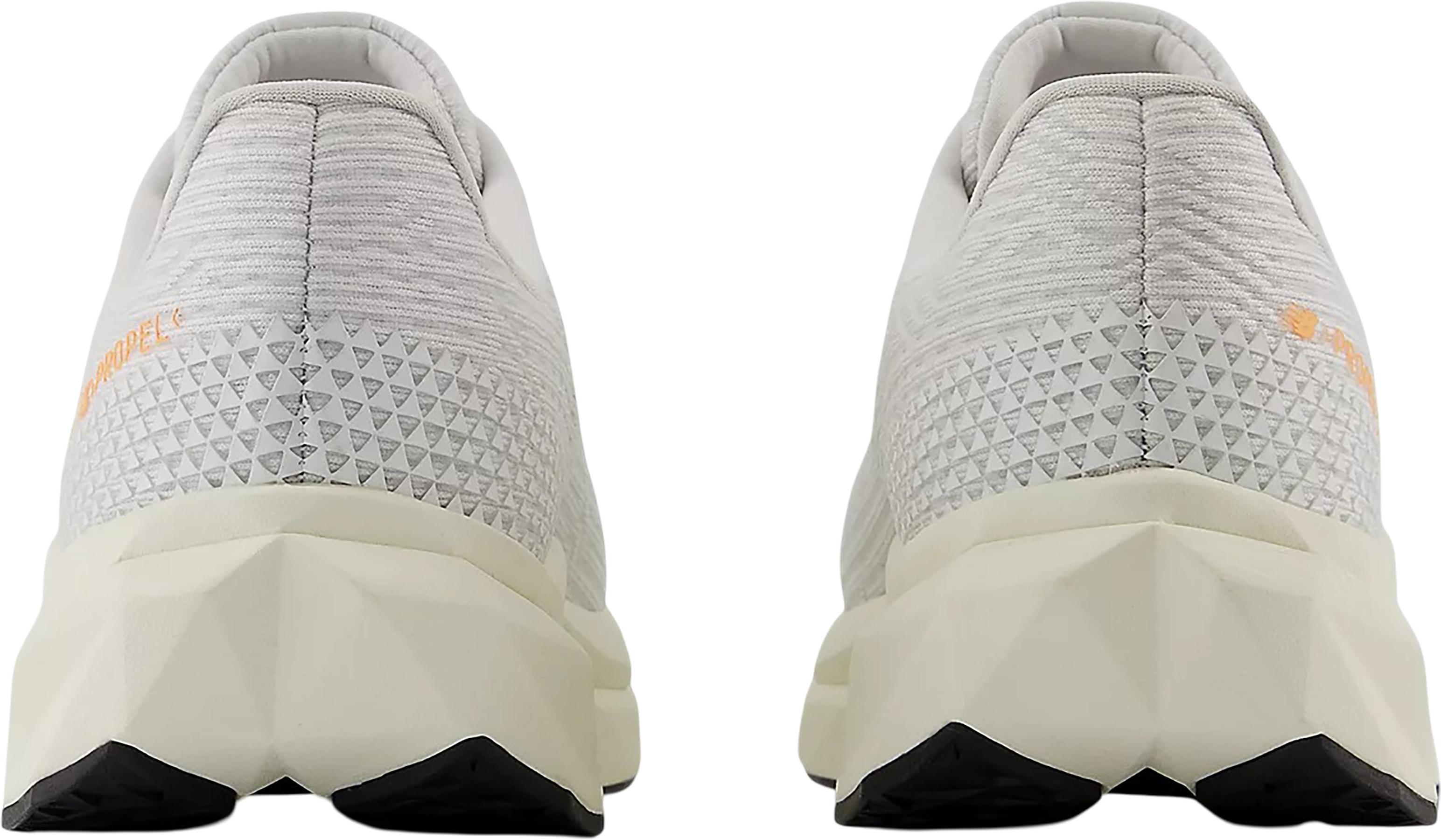 Numéro de l'image de la galerie de produits 2 pour le produit Souliers de course FuelCell Propel v5 - Femme