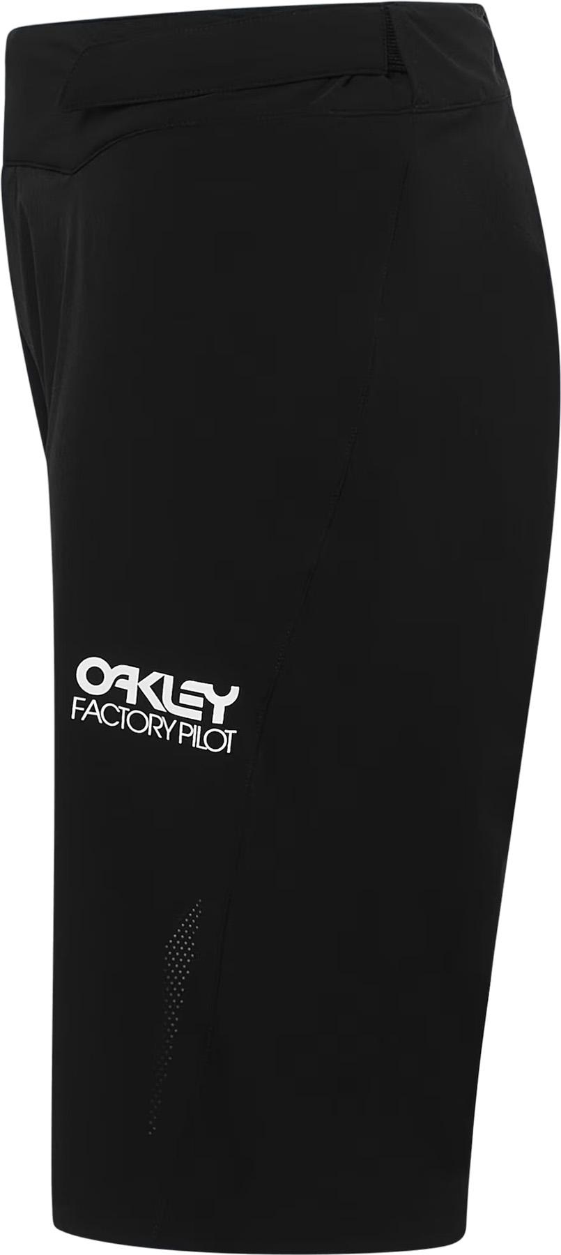 Numéro de l'image de la galerie de produits 6 pour le produit Short Factory Pilot RC - Homme