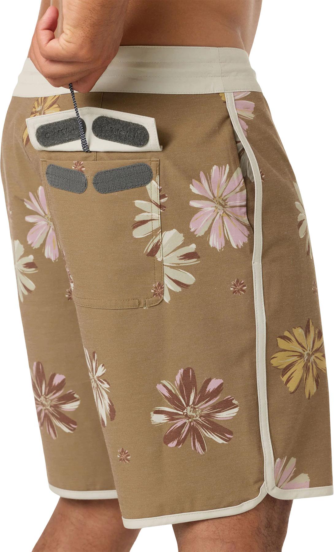 Product gallery image number 6 for product Cruzer Scallop Boardshorts 18" - Men's