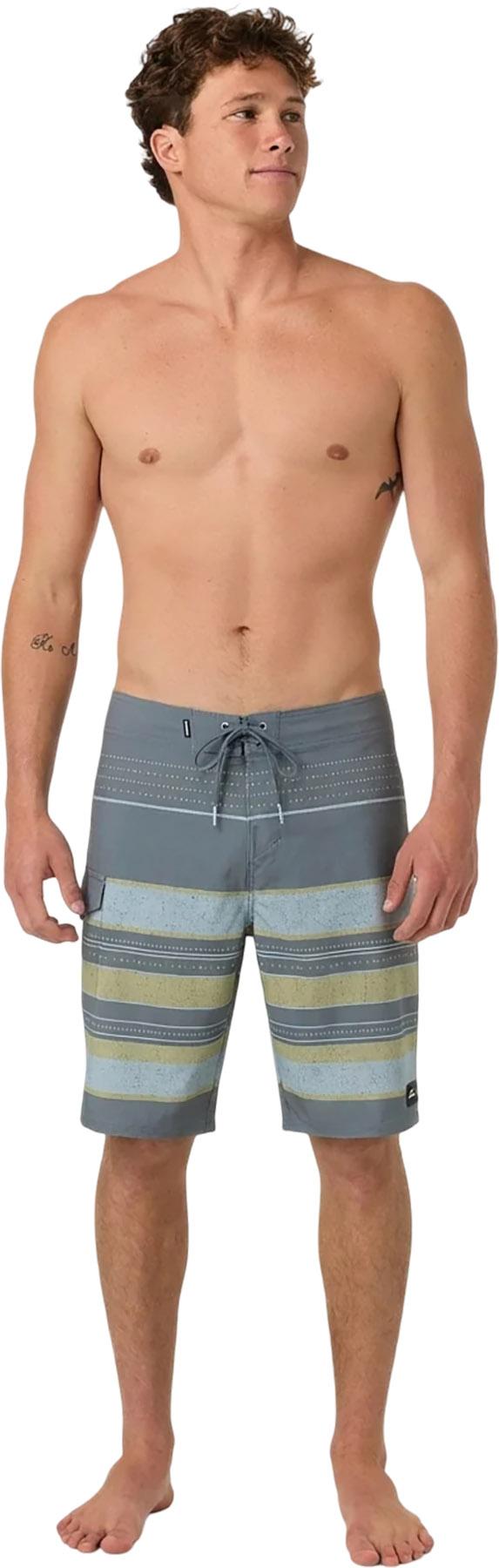 Numéro de l'image de la galerie de produits 2 pour le produit Short de bain à rayures Lennox 21" - Homme 