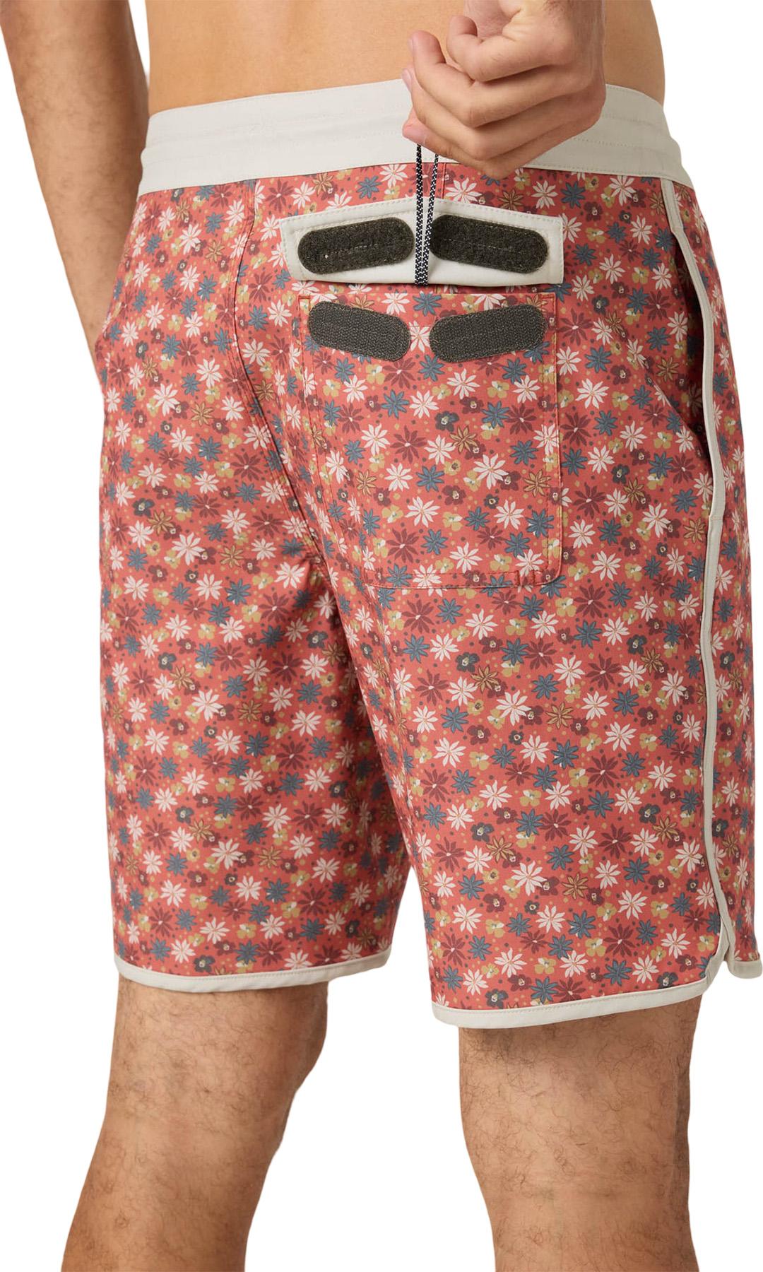 Product gallery image number 3 for product Short de bain Cruzer Scallop 18" - Homme