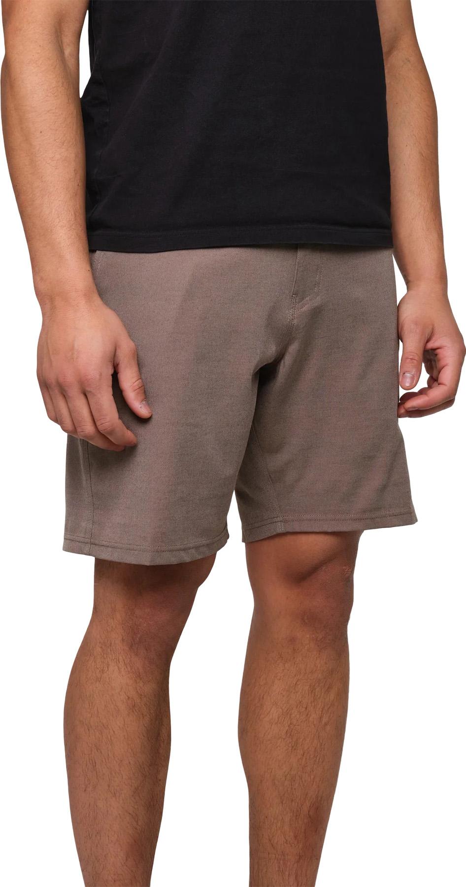 Numéro de l'image de la galerie de produits 3 pour le produit Short hybride à carreaux légère Reserve 19'' - Homme