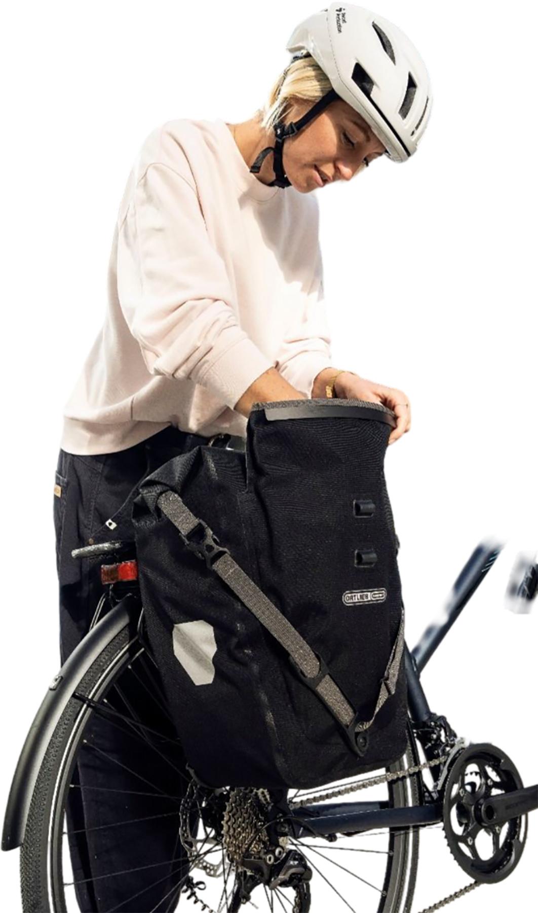 Product gallery image number 7 for product Sacoches de vélo Back Roller Plus - 20L