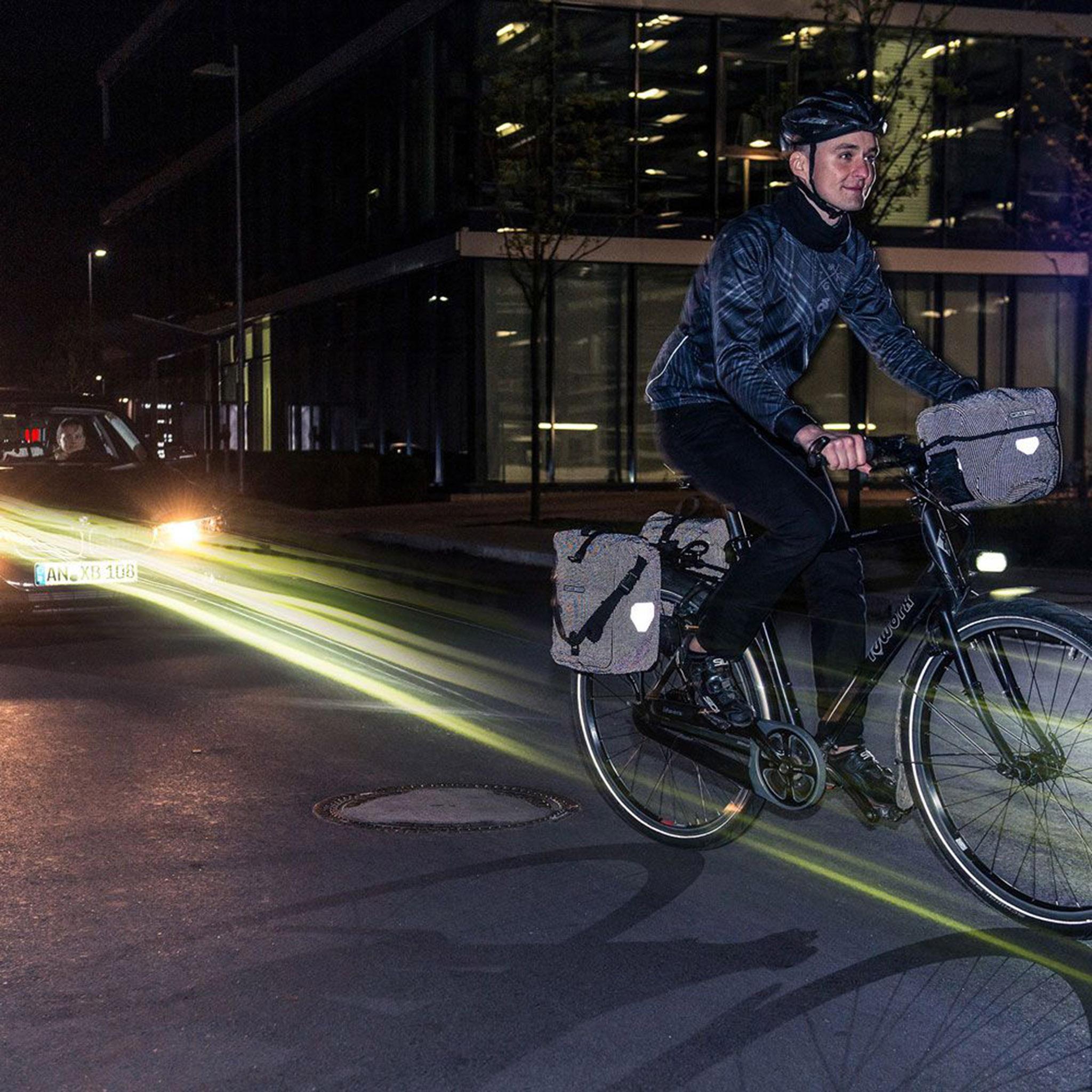 Numéro de l'image de la galerie de produits 3 pour le produit Sacoche de vélo Back-Roller High Visibility 20L