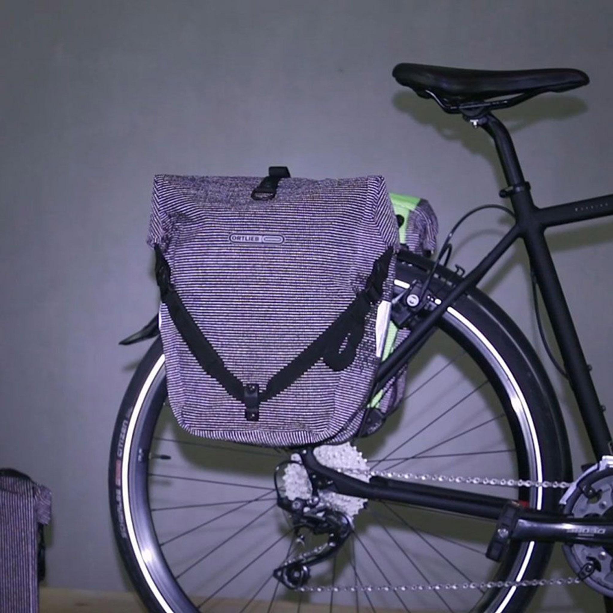 Numéro de l'image de la galerie de produits 6 pour le produit Sacoche de vélo Back-Roller High Visibility 20L