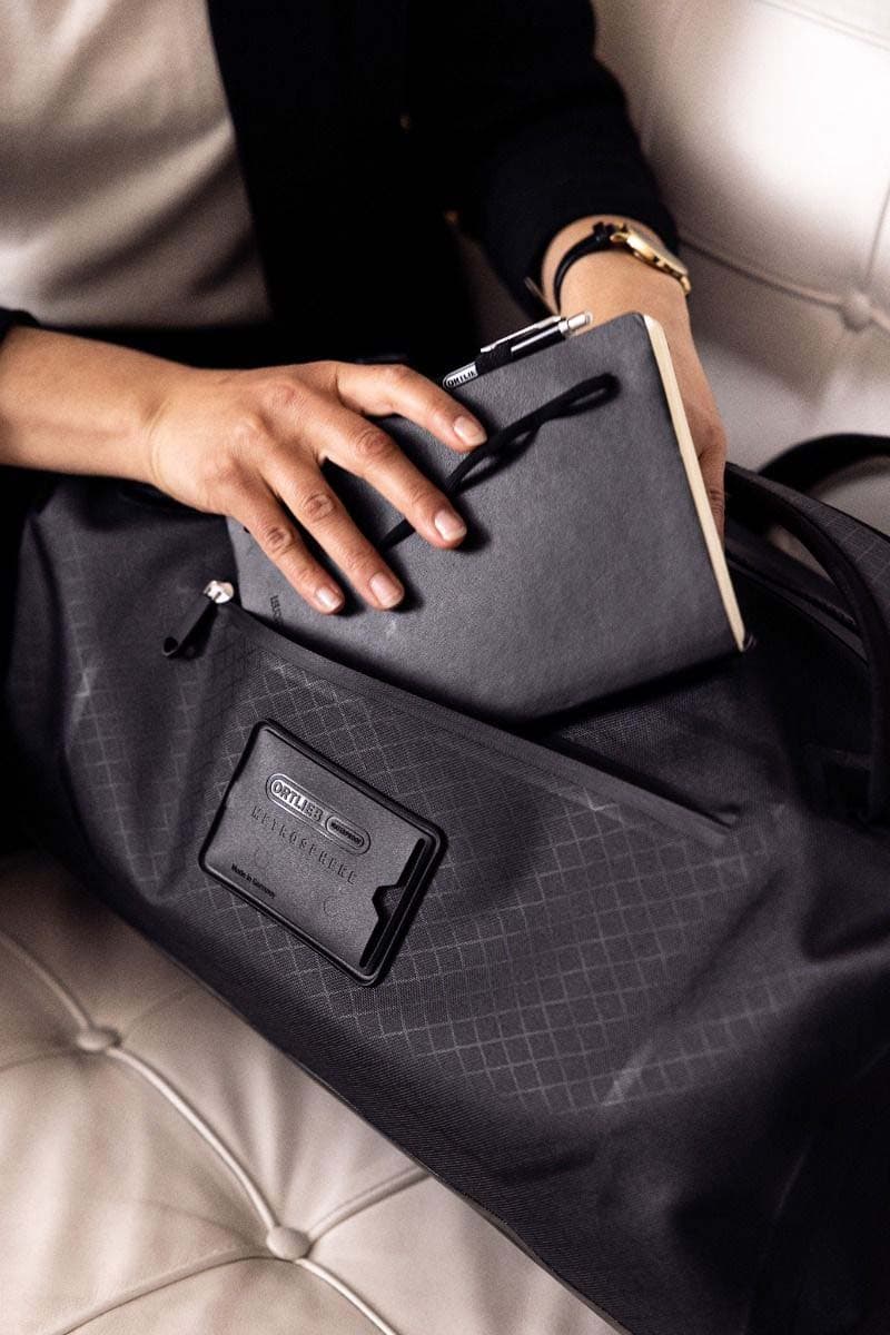 Product gallery image number 14 for product Duffle Metrosphere - 40L