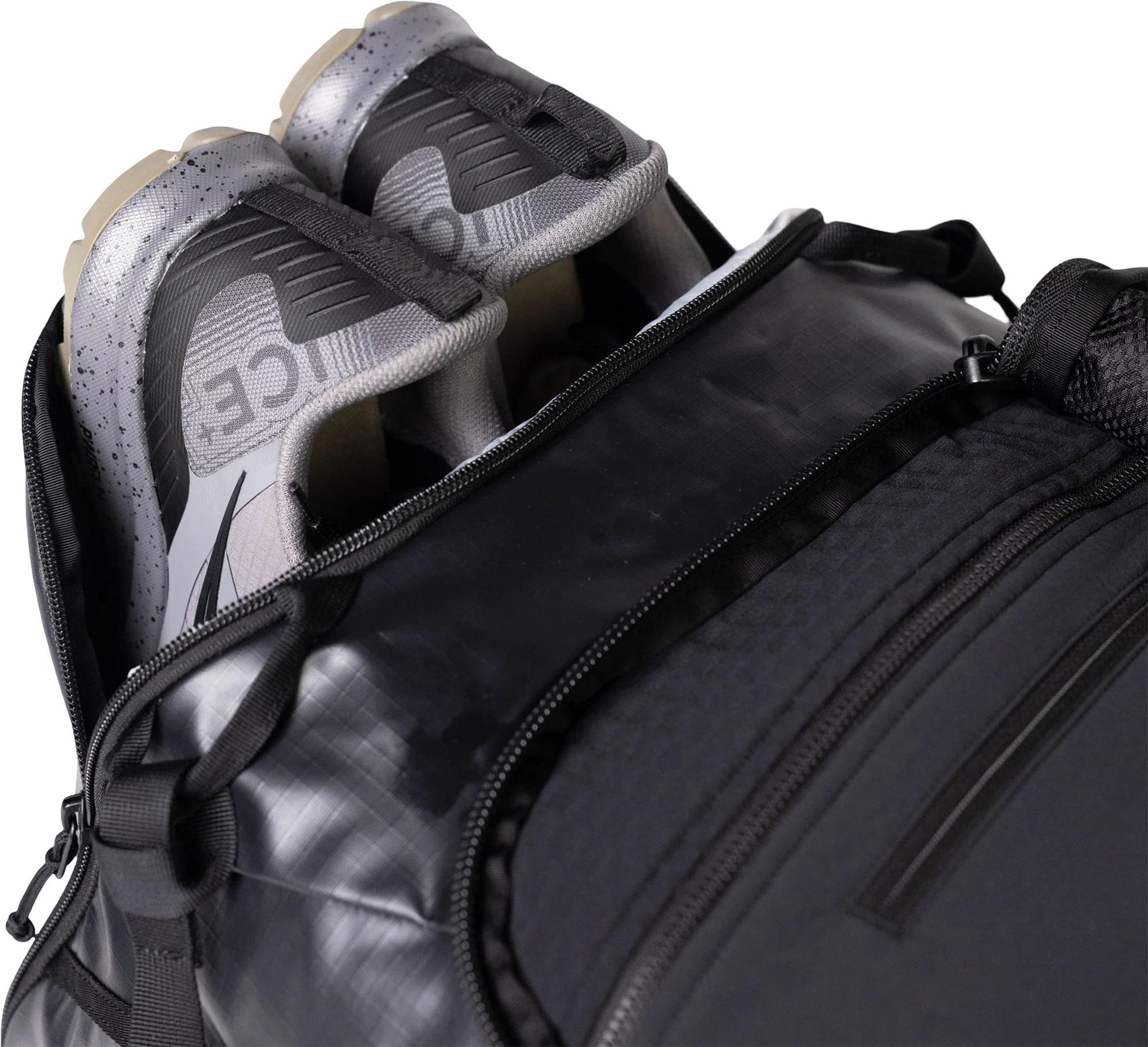 Product gallery image number 2 for product Sac de sport CarryOut 65L