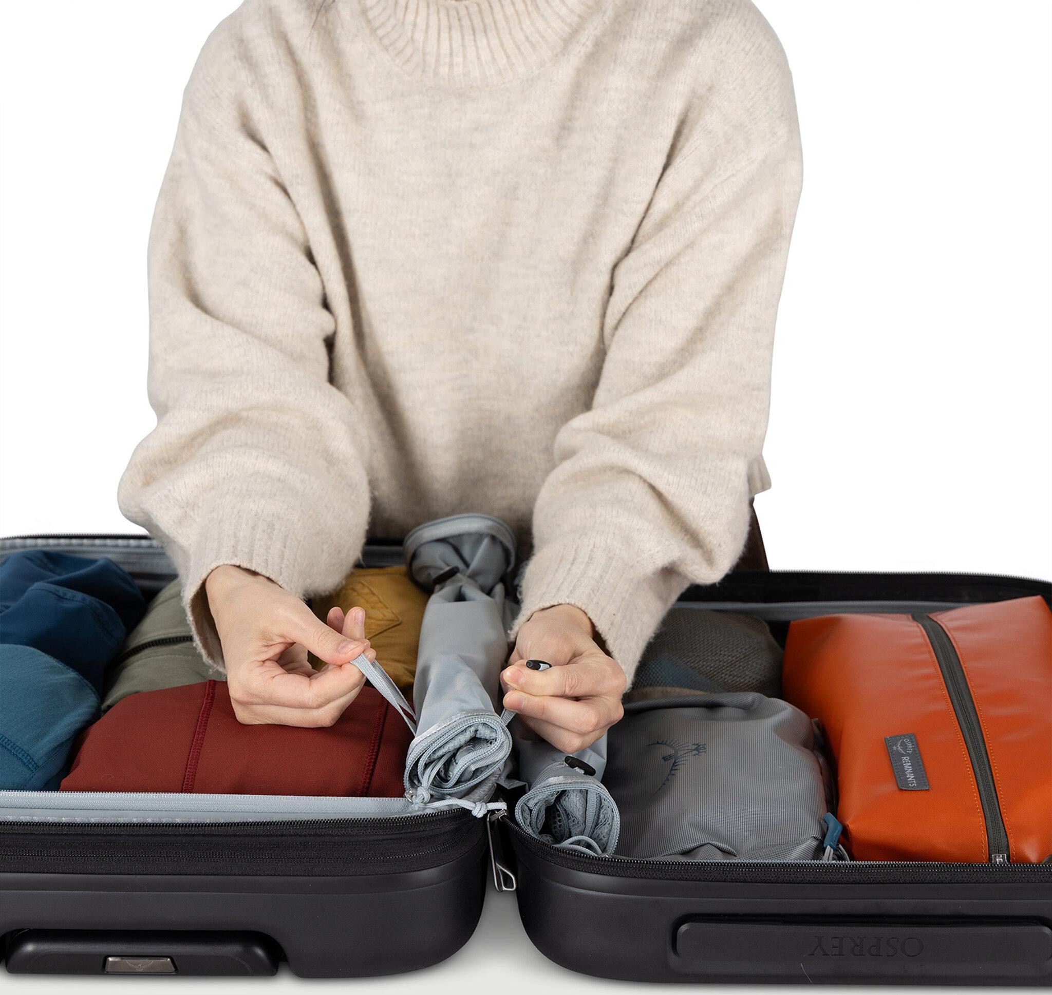 Product gallery image number 9 for product Ozone EXP Hardside Wheeled Carry -On Suitcase