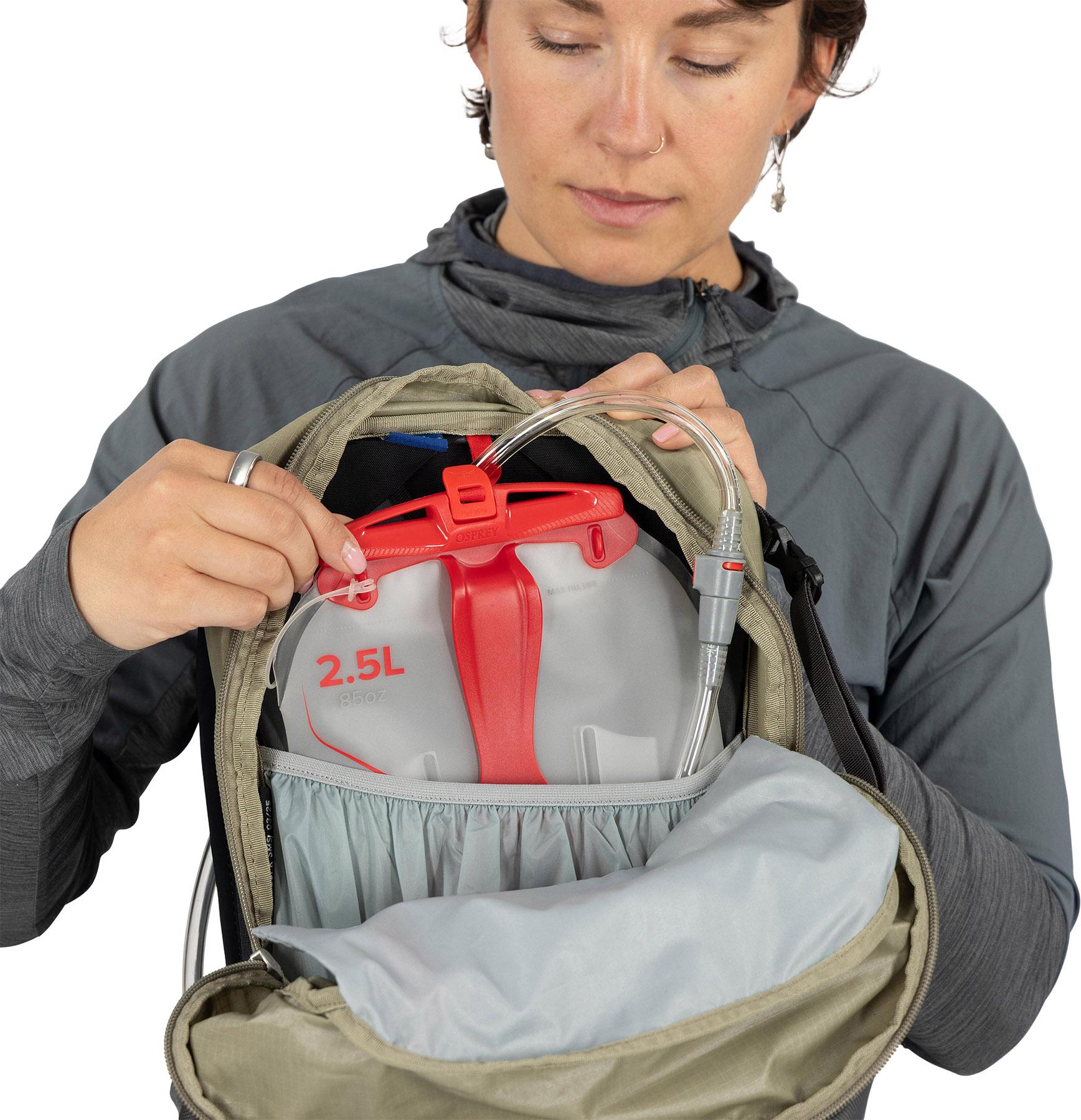 Product gallery image number 8 for product Hikelite Hiking Daypack 18L - Unisex