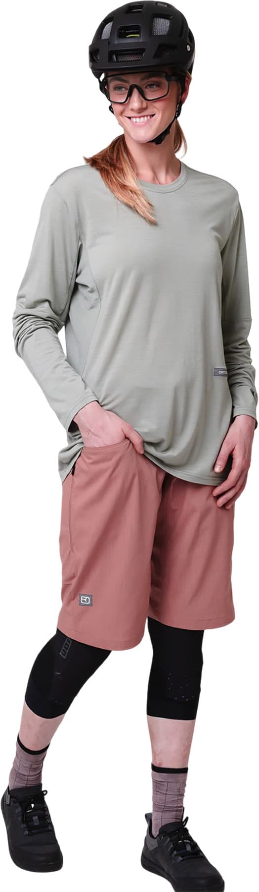 Product gallery image number 3 for product SEQUENCE FREE SHORTS W
