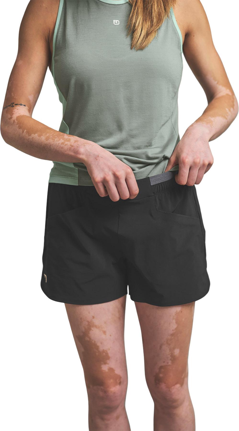 Product gallery image number 3 for product TRACE SHORTS W