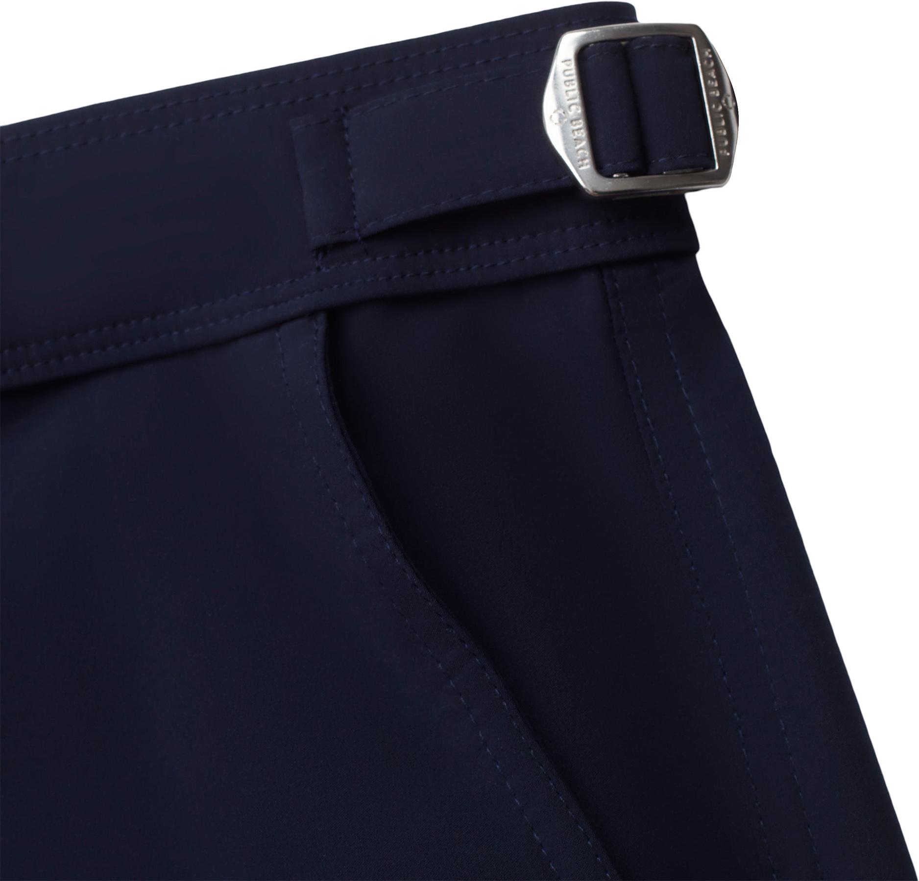 Numéro de l'image de la galerie de produits 3 pour le produit Short de bain ajustée uni avec doublure de compression The Lifeguard Keep It Tight 6.5" - Homme