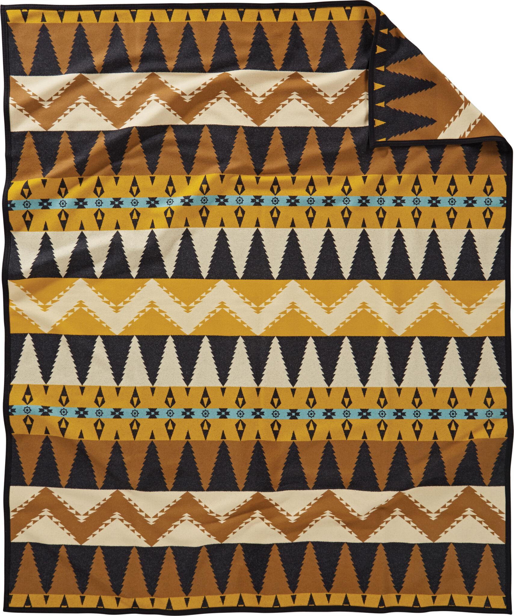 Product gallery image number 1 for product Couverture en jacquard 