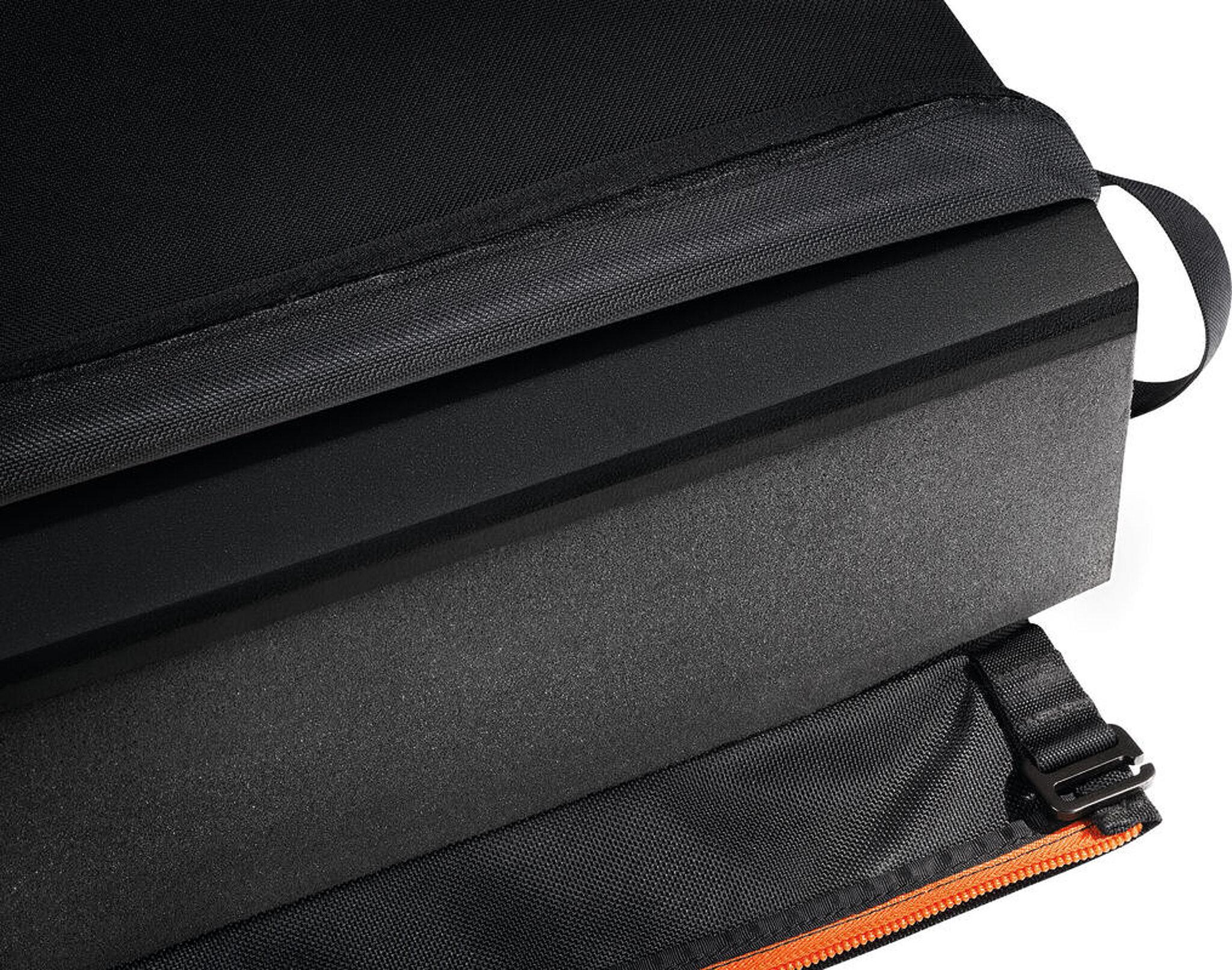 Product gallery image number 4 for product Alto Bouldering Crash Pad
