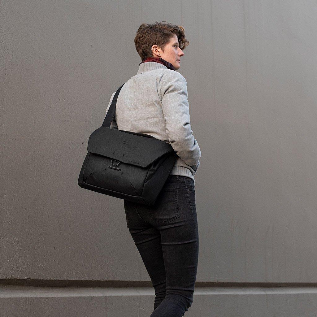 Product gallery image number 8 for product Everyday Messenger V2 13L