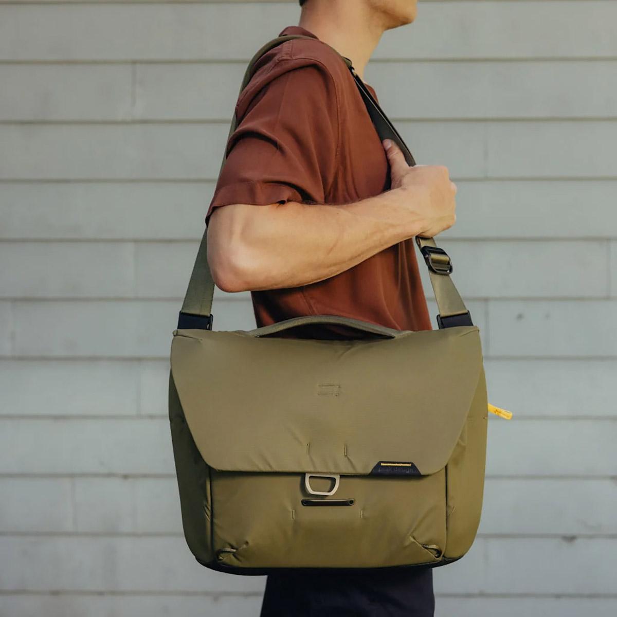 Numéro de l'image de la galerie de produits 3 pour le produit Sac à Bandoulière The Everyday V2 13L