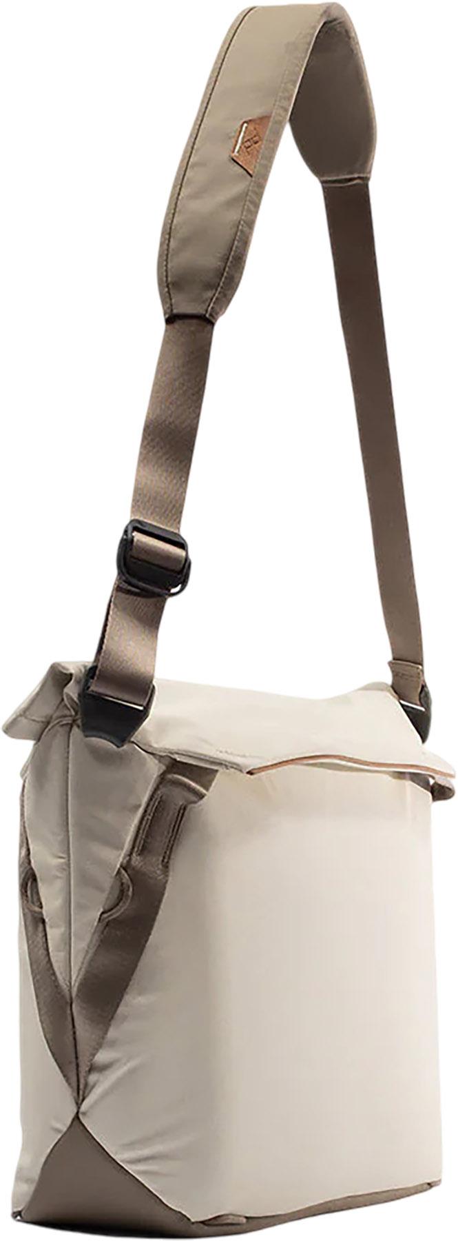 Product gallery image number 6 for product Everyday Tote Bag 15L