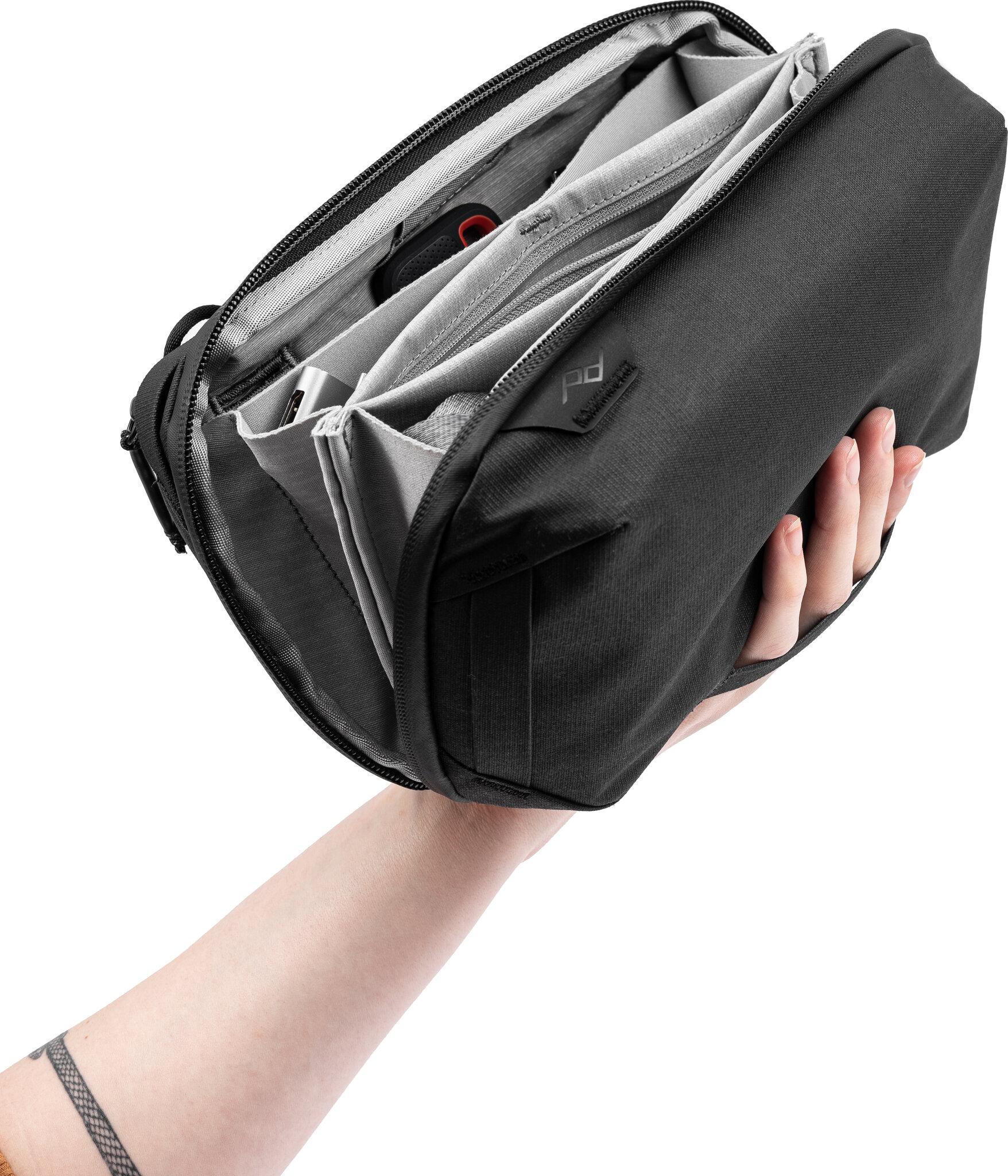 Product gallery image number 4 for product Pochette d'organisation Tech Pouch 2L