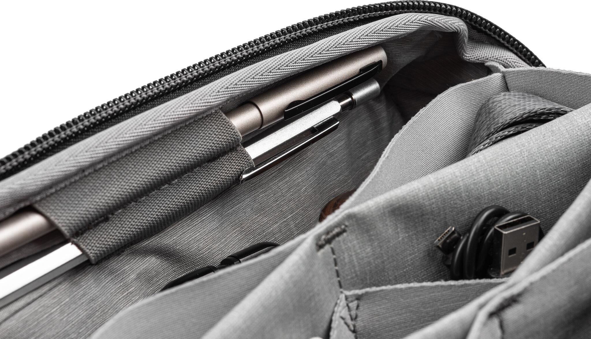 Product gallery image number 2 for product Pochette d'organisation Tech Pouch 2L
