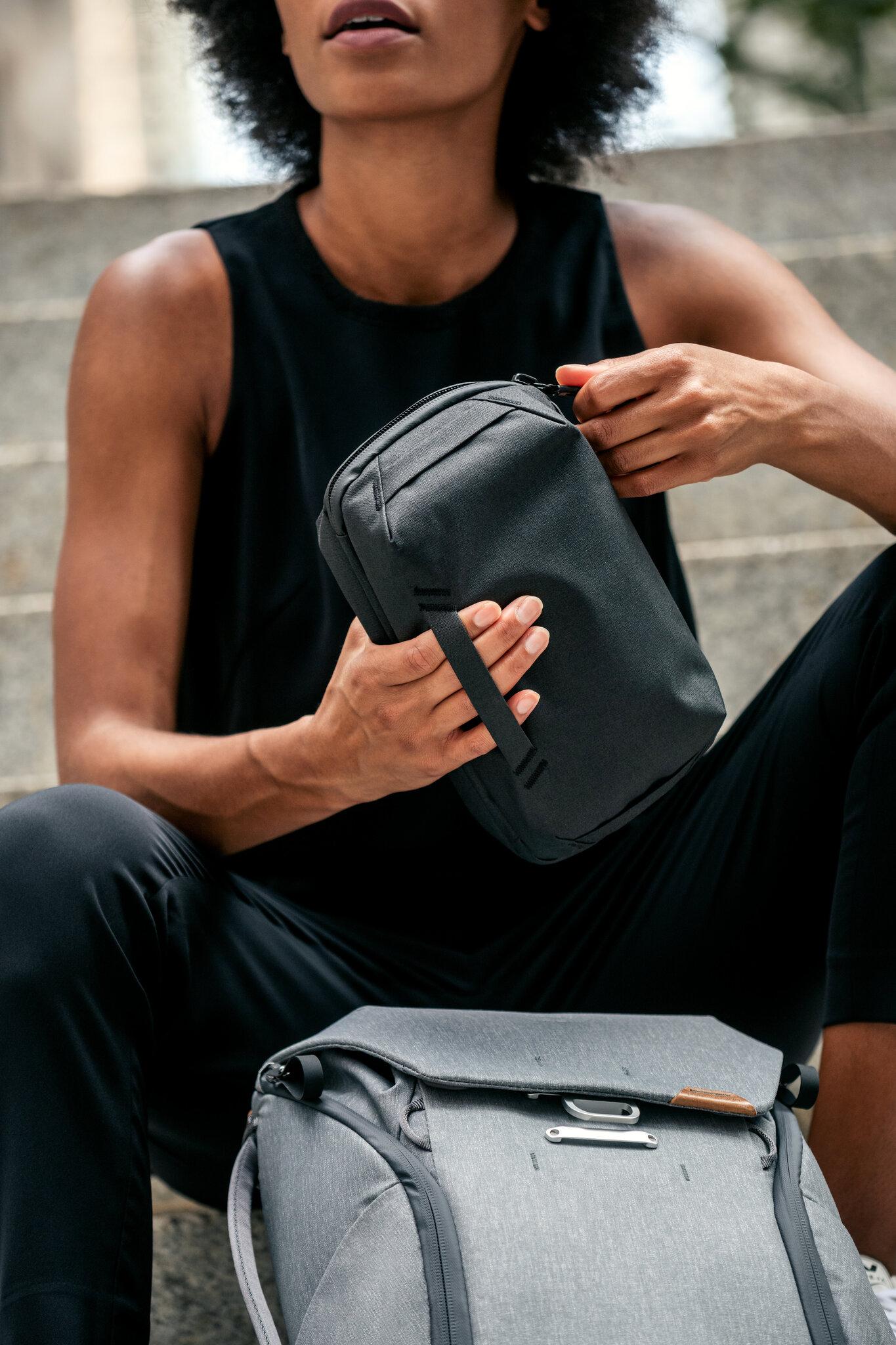 Product gallery image number 8 for product Pochette d'organisation Tech Pouch 2L