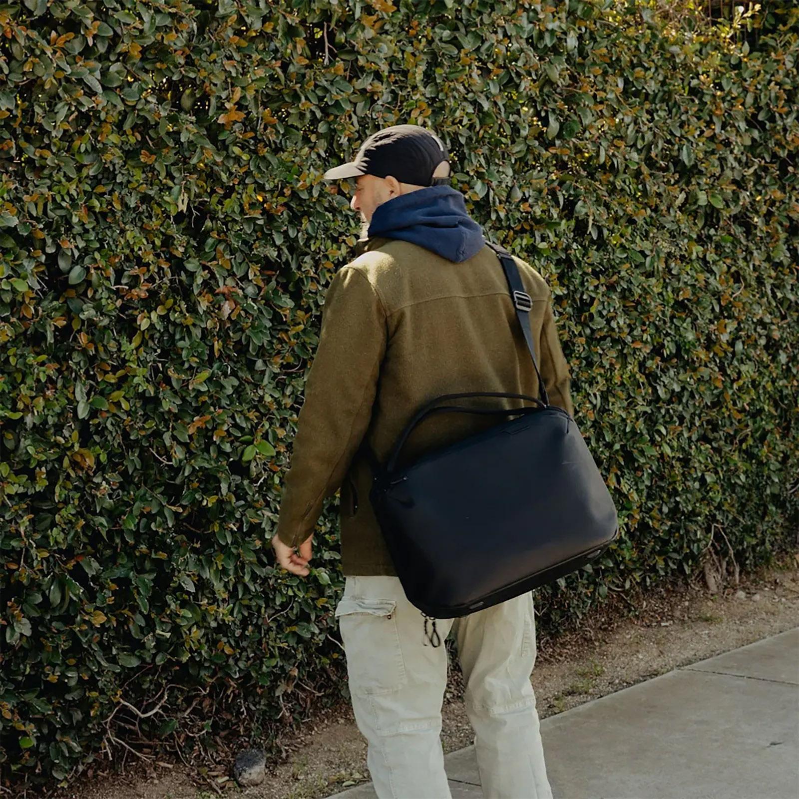 Product gallery image number 5 for product Travel Weekender Bag 25L