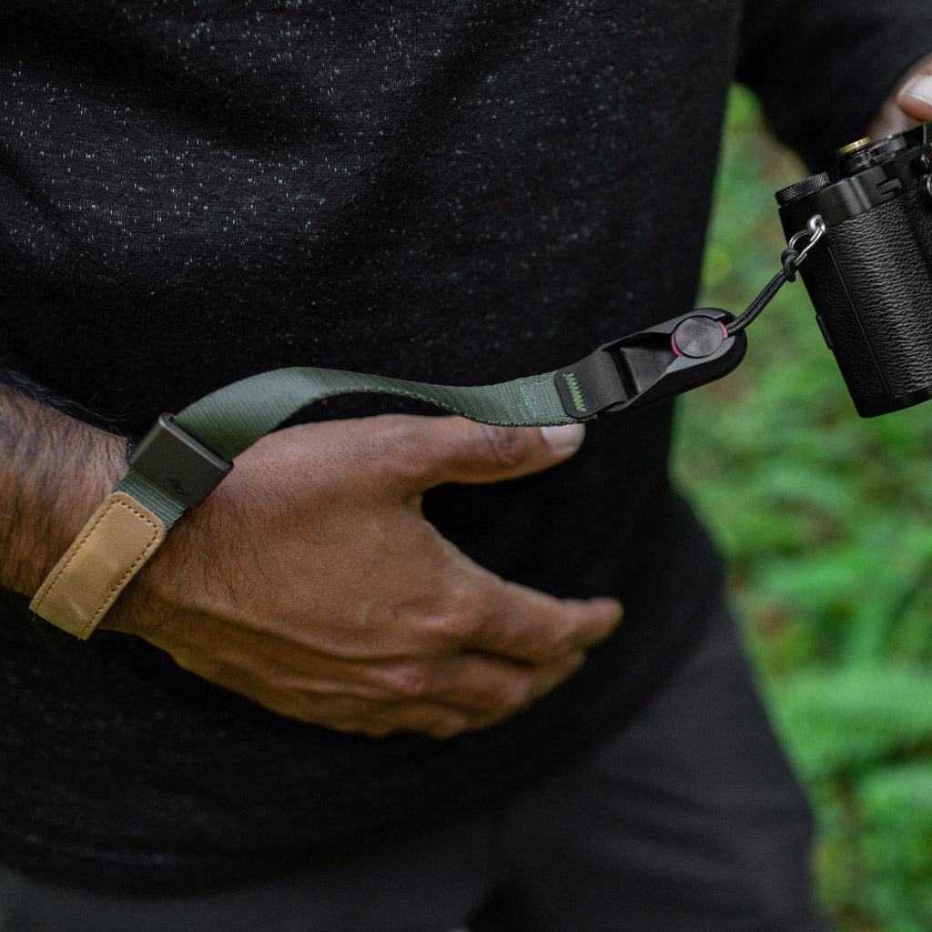 Numéro de l'image de la galerie de produits 7 pour le produit Dragonne pour appareil photo Cuff