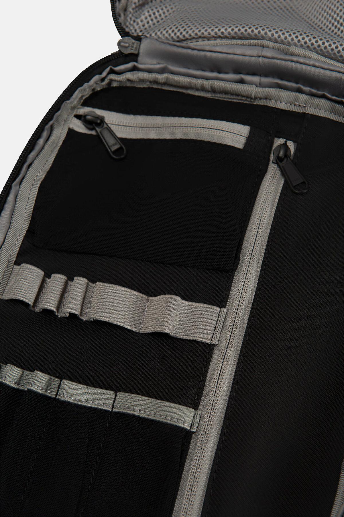 Product gallery image number 5 for product Vertical Toiletry Bag