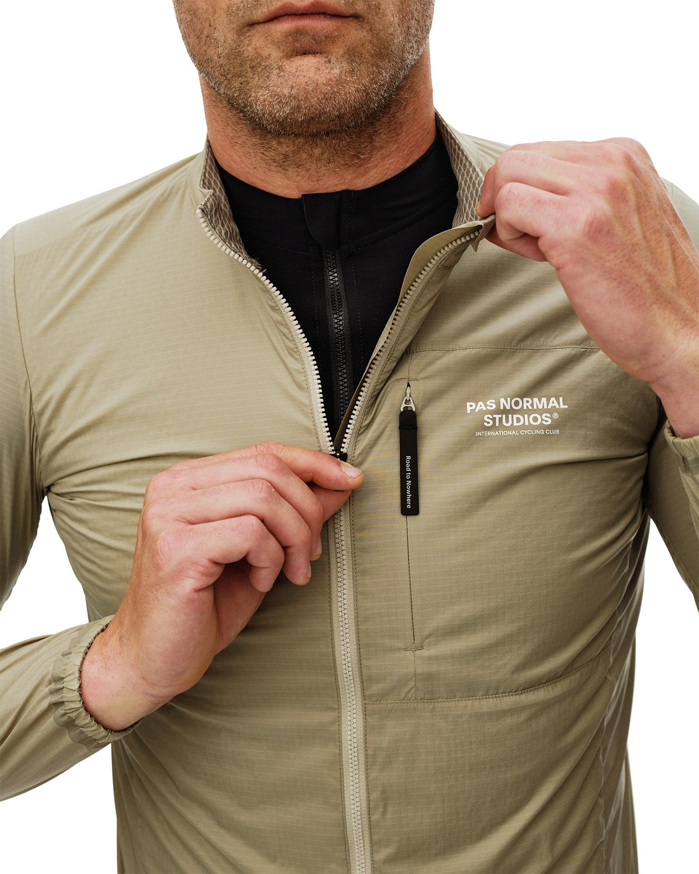 Numéro de l'image de la galerie de produits 6 pour le produit Manteau isolé Essential - Homme