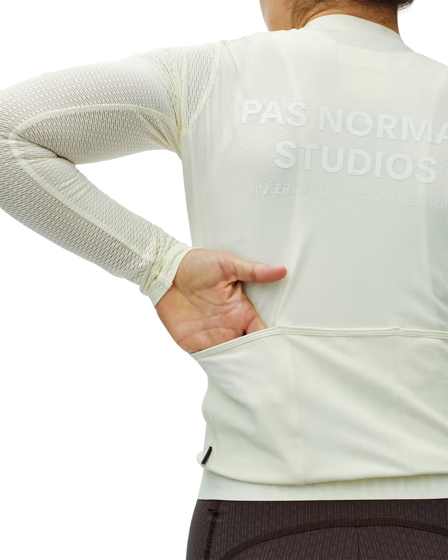 Product gallery image number 4 for product Maillot à manches longues Essential Light - Femme