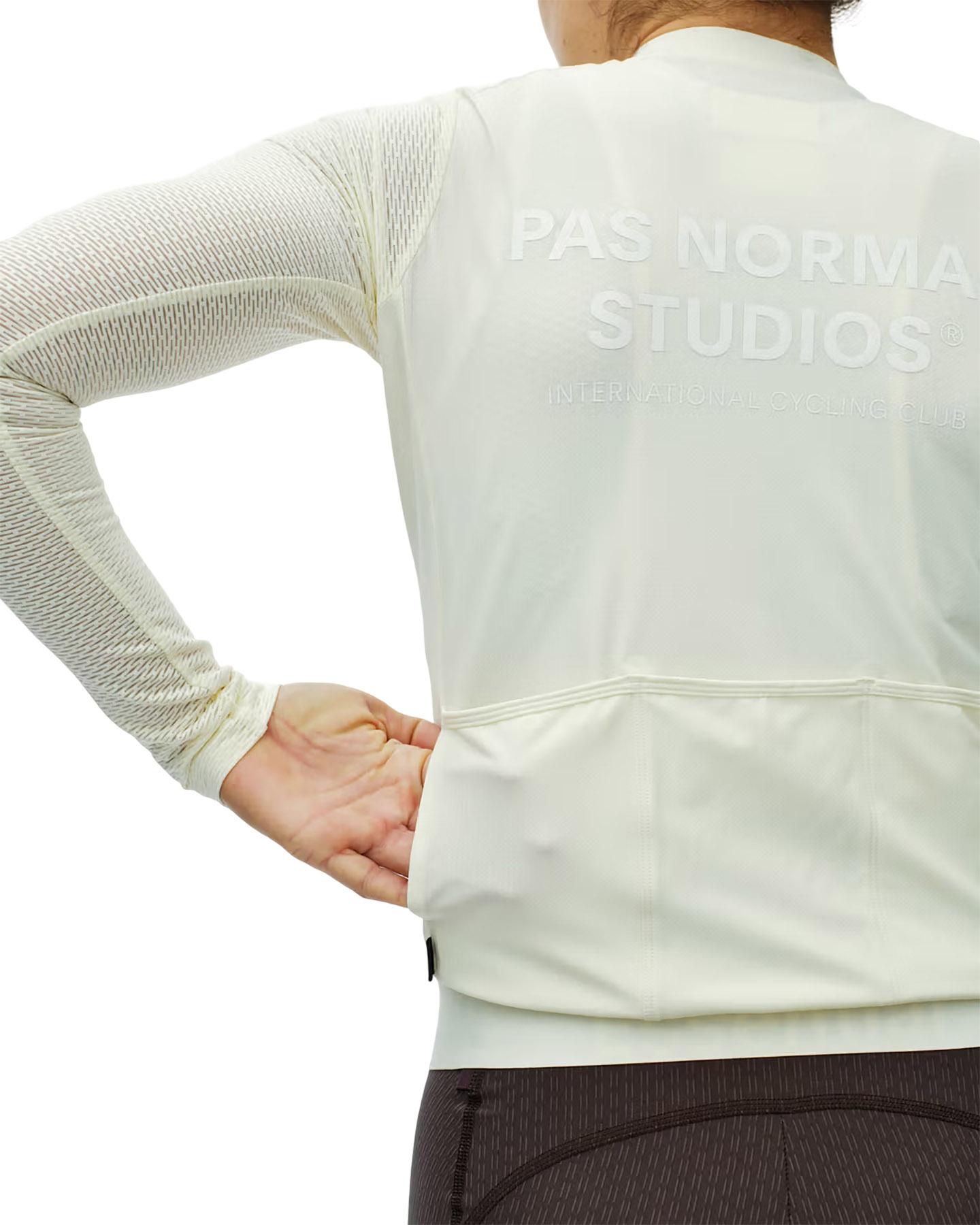 Product gallery image number 7 for product Maillot à manches longues Essential Light - Femme