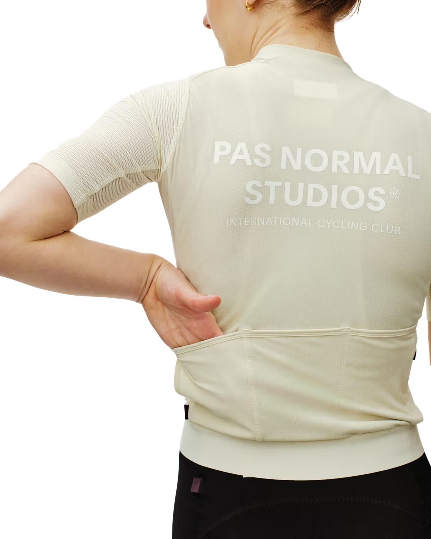 Product gallery image number 8 for product Maillot Essential Light - Femme