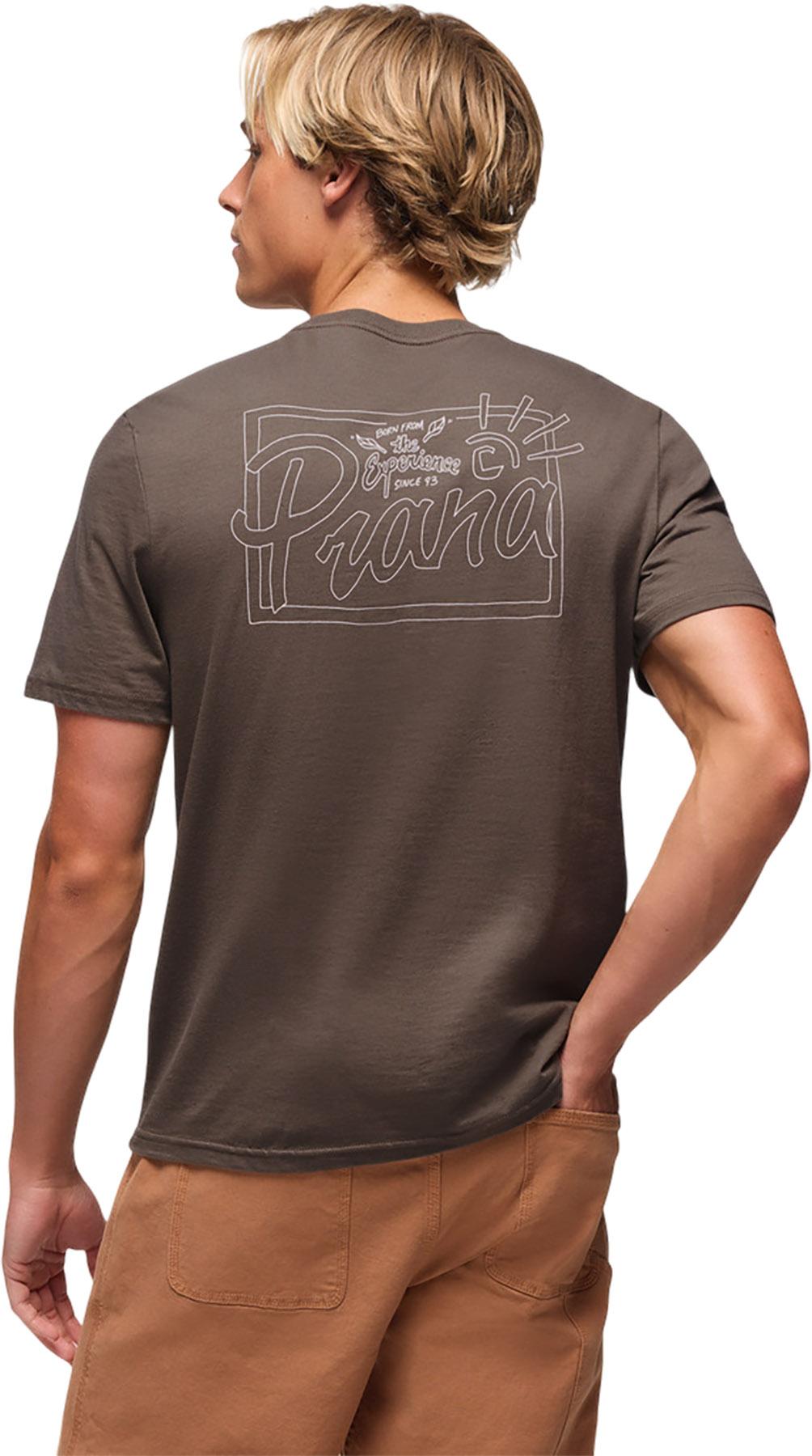 Numéro de l'image de la galerie de produits 3 pour le produit T-shirt graphique Future Passed - Homme