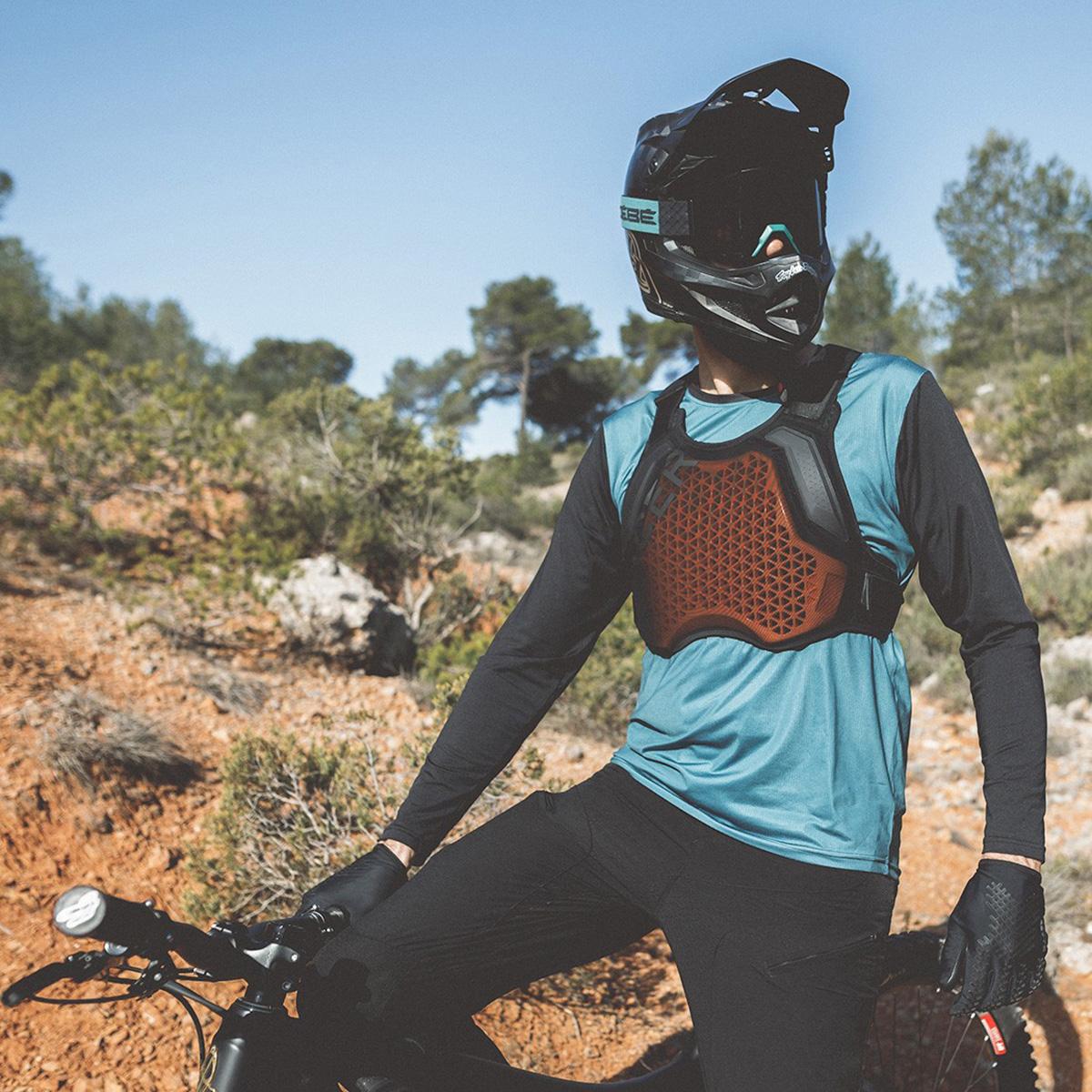 Product gallery image number 4 for product Alpha Plastron Body Protector