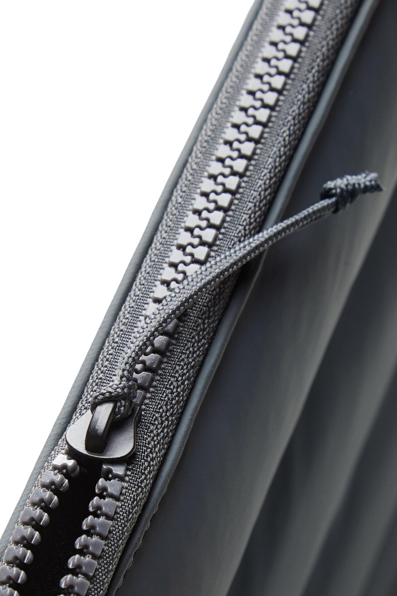 Numéro de l'image de la galerie de produits 2 pour le produit Housse matelassée pour ordinateur portable 13 pouces - Unisexe