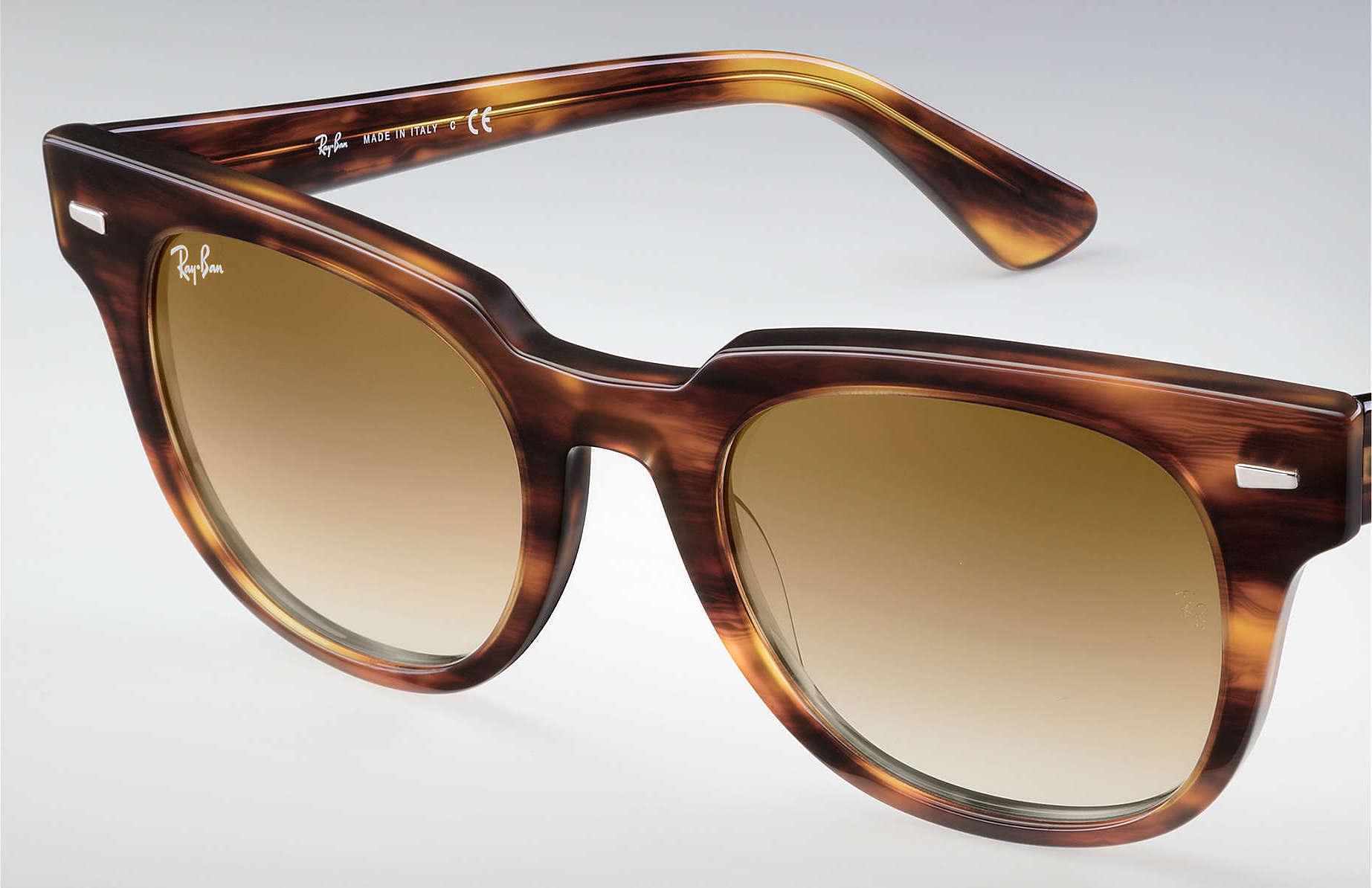 Product gallery image number 2 for product Meteor Classic - Striped Havana - Light Brown Gradient Lens