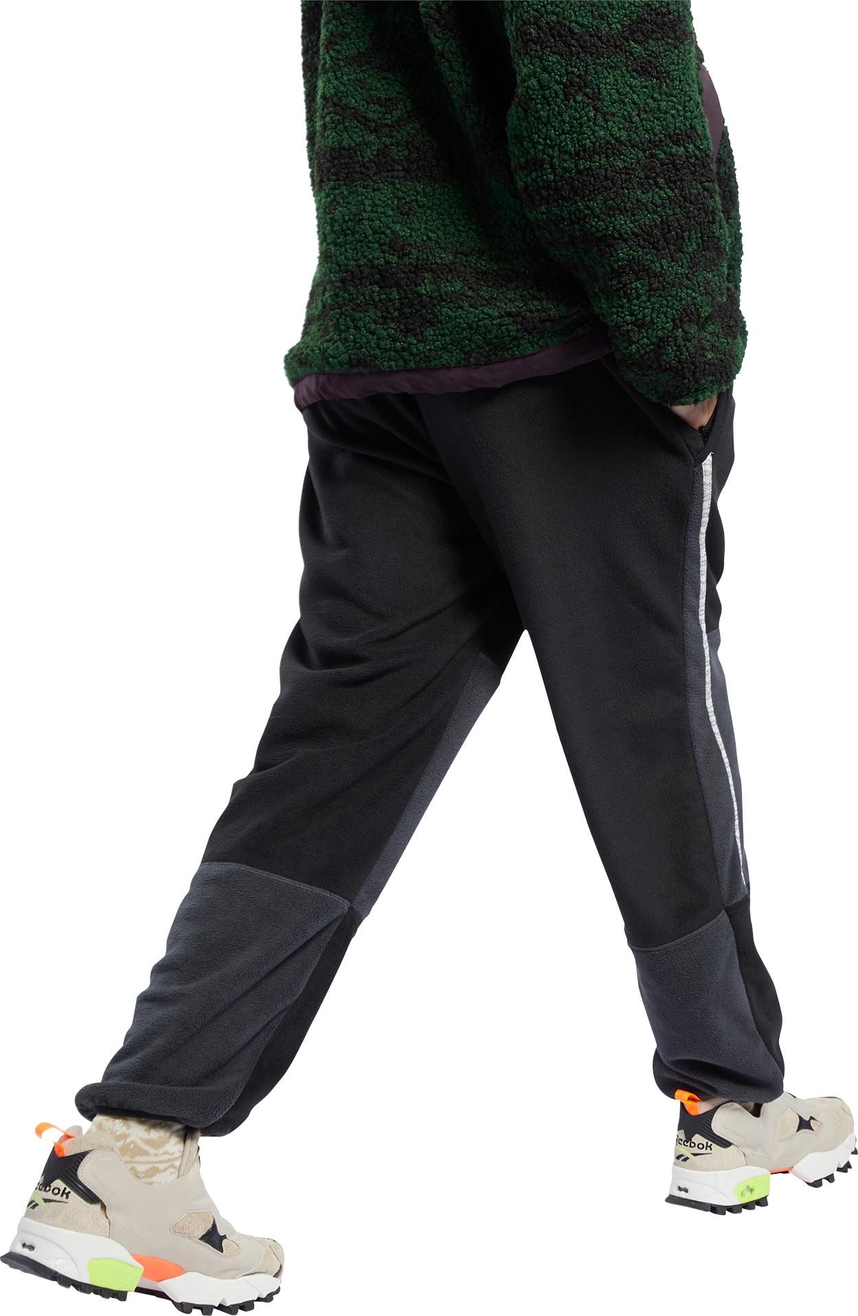 Numéro de l'image de la galerie de produits 4 pour le produit Pantalon de survêtement Classics Winter Escape - Homme






