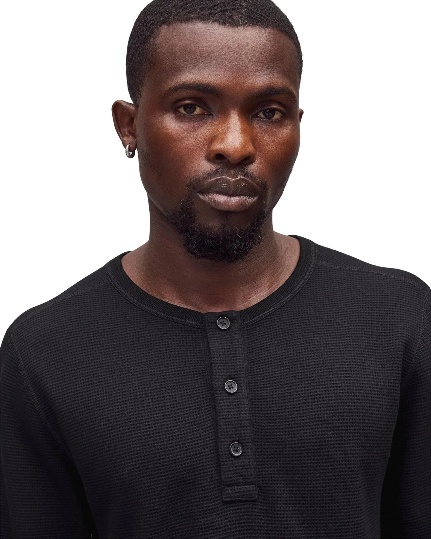 Numéro de l'image de la galerie de produits 4 pour le produit T-shirt à col boutonné à manches longues en tissu gaufré léger - Homme