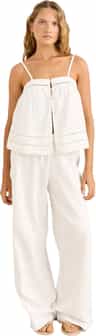 Colour: White