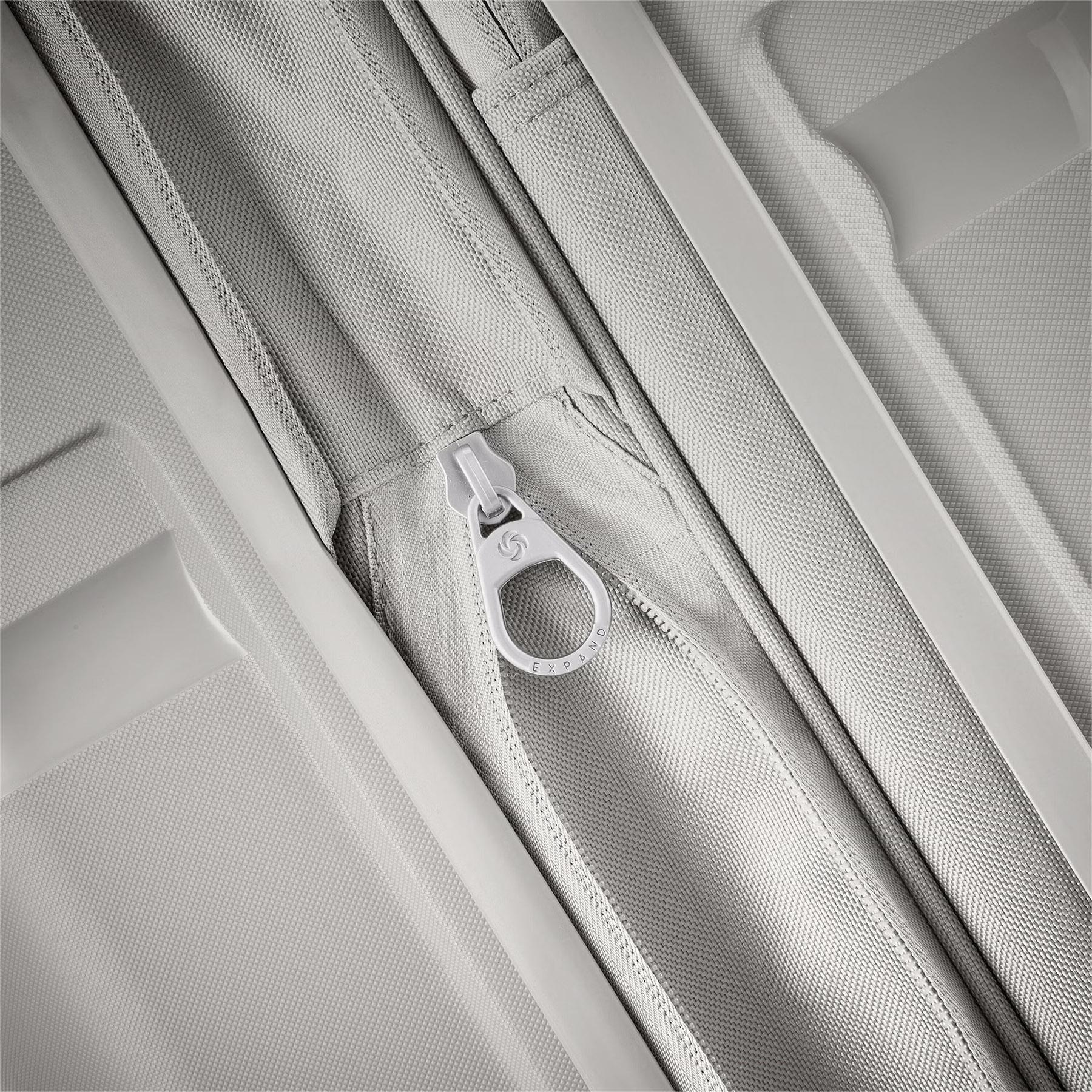 Product gallery image number 6 for product Outline Pro Spinner Expandable Medium Luggage