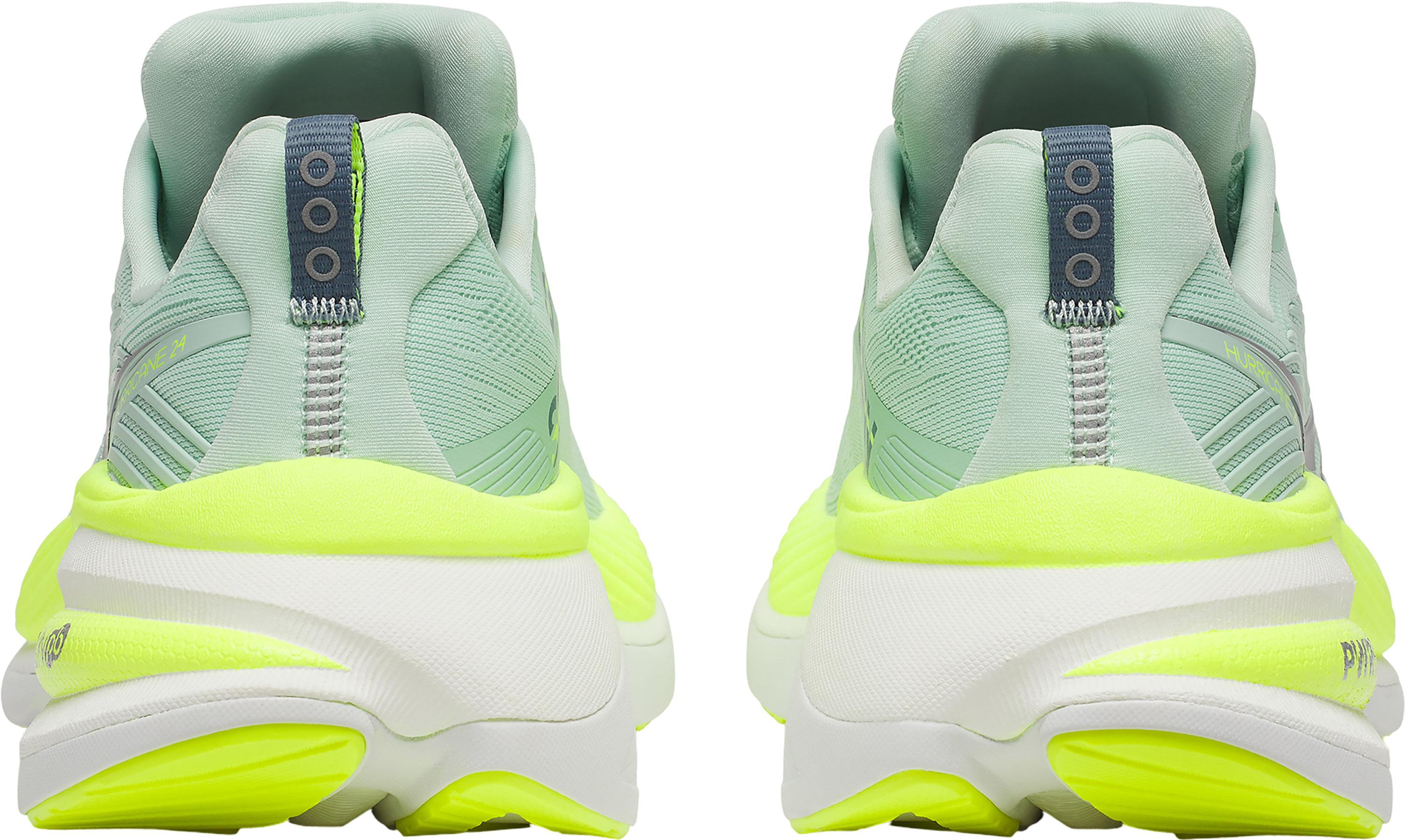 Numéro de l'image de la galerie de produits 2 pour le produit Souliers de course sur route Hurricane 24 - Femme