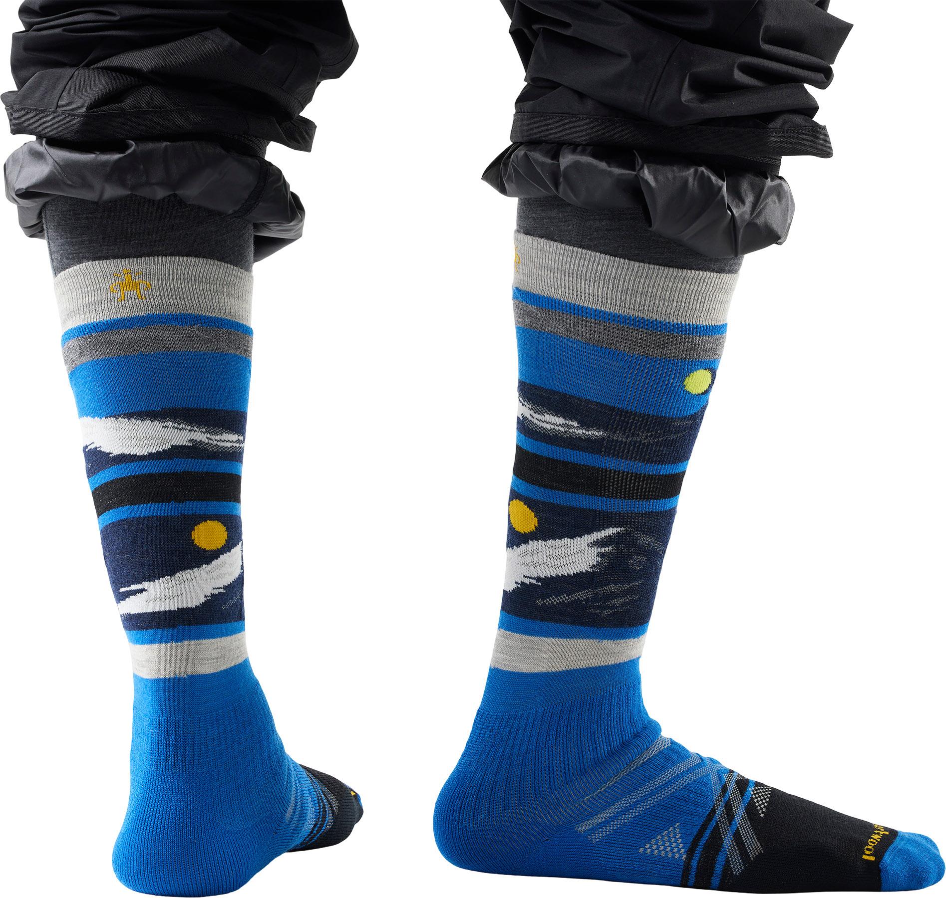 Numéro de l'image de la galerie de produits 2 pour le produit Chaussettes de ski sous genou à matelassage intégral Midnight Ski Pattern OTC - Unisexe
